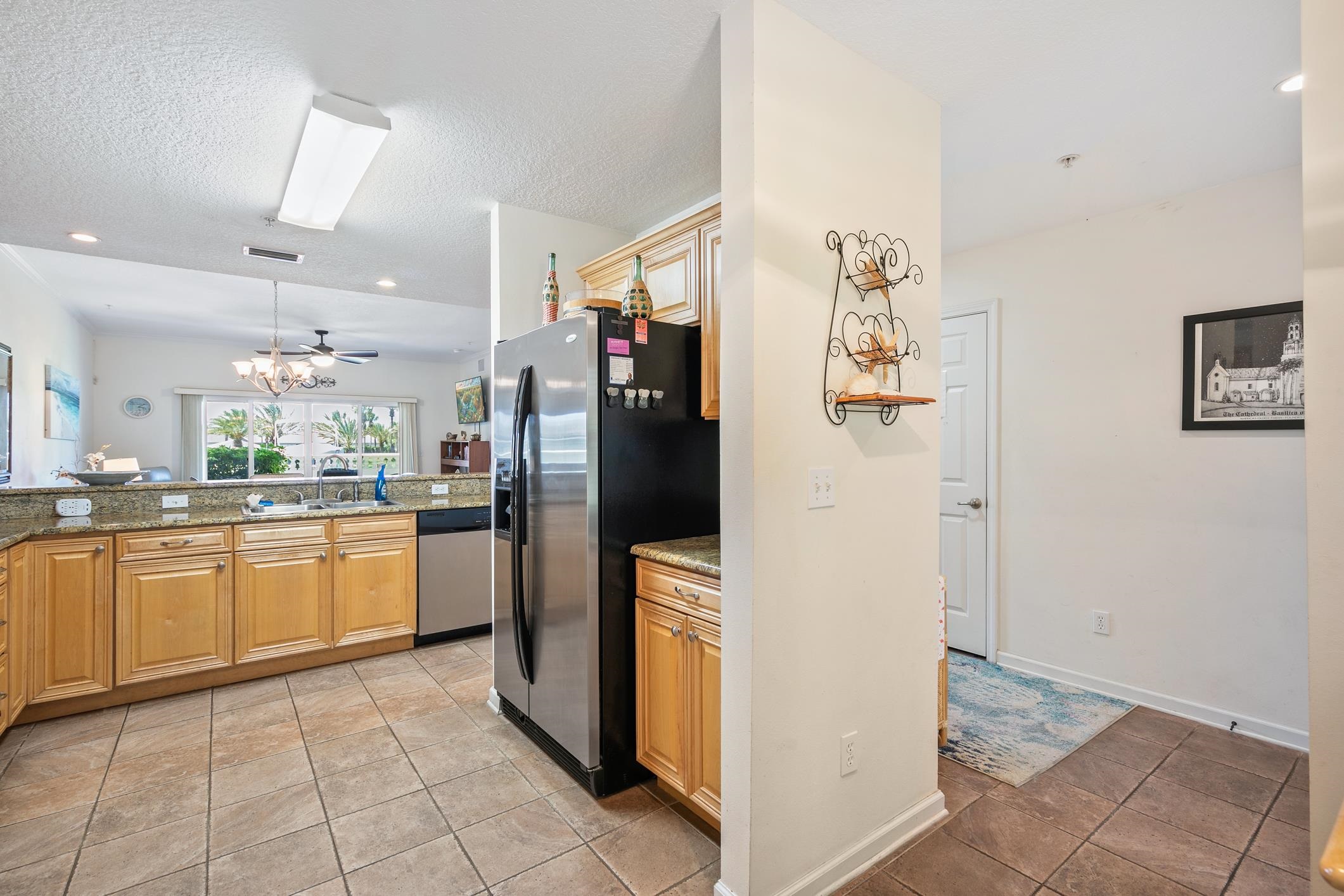 Image 19 of 52 For 264 Gibraltar Ct  102