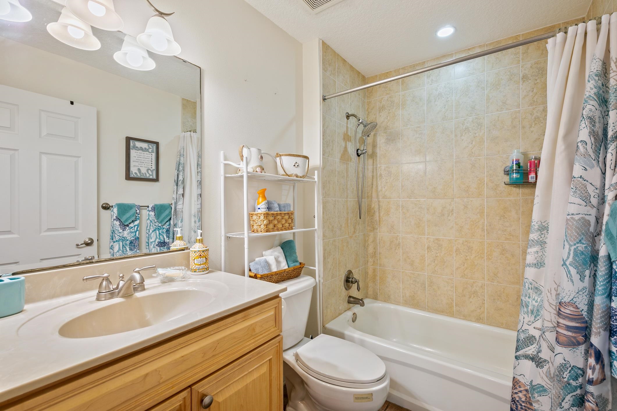 Image 39 of 52 For 264 Gibraltar Ct  102