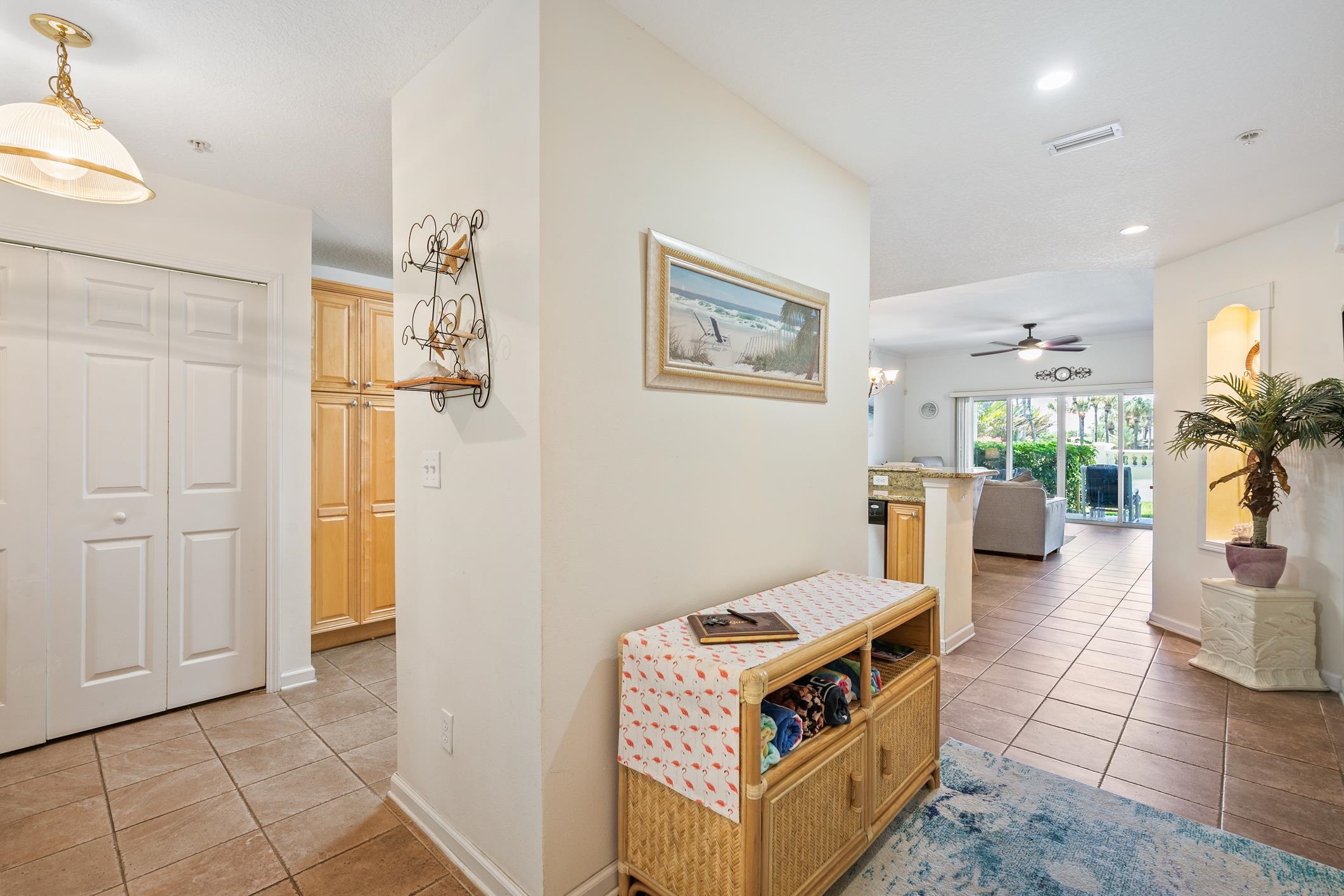 Image 7 of 52 For 264 Gibraltar Ct  102