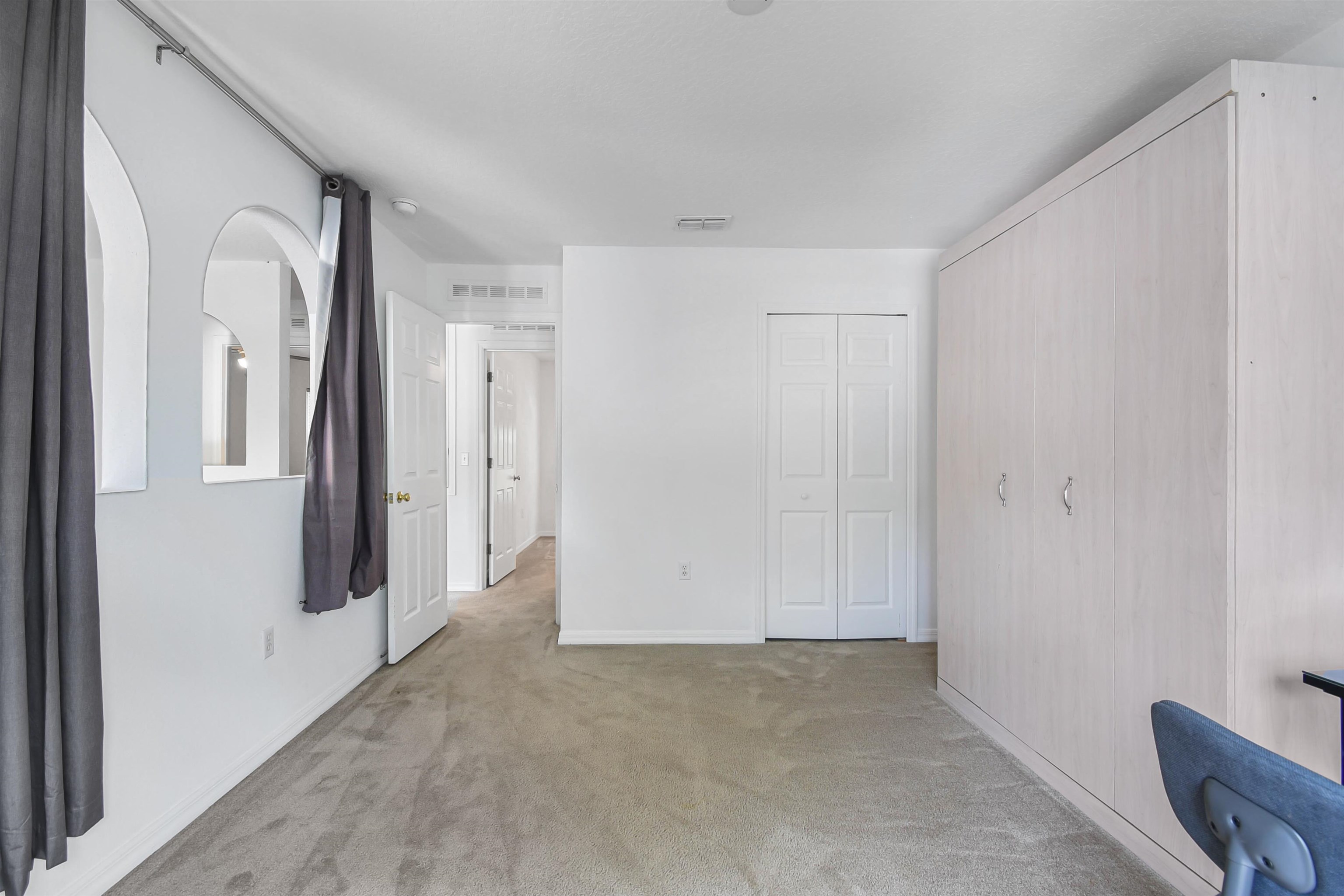 Image 29 of 33 For 161 King Arthur Ct