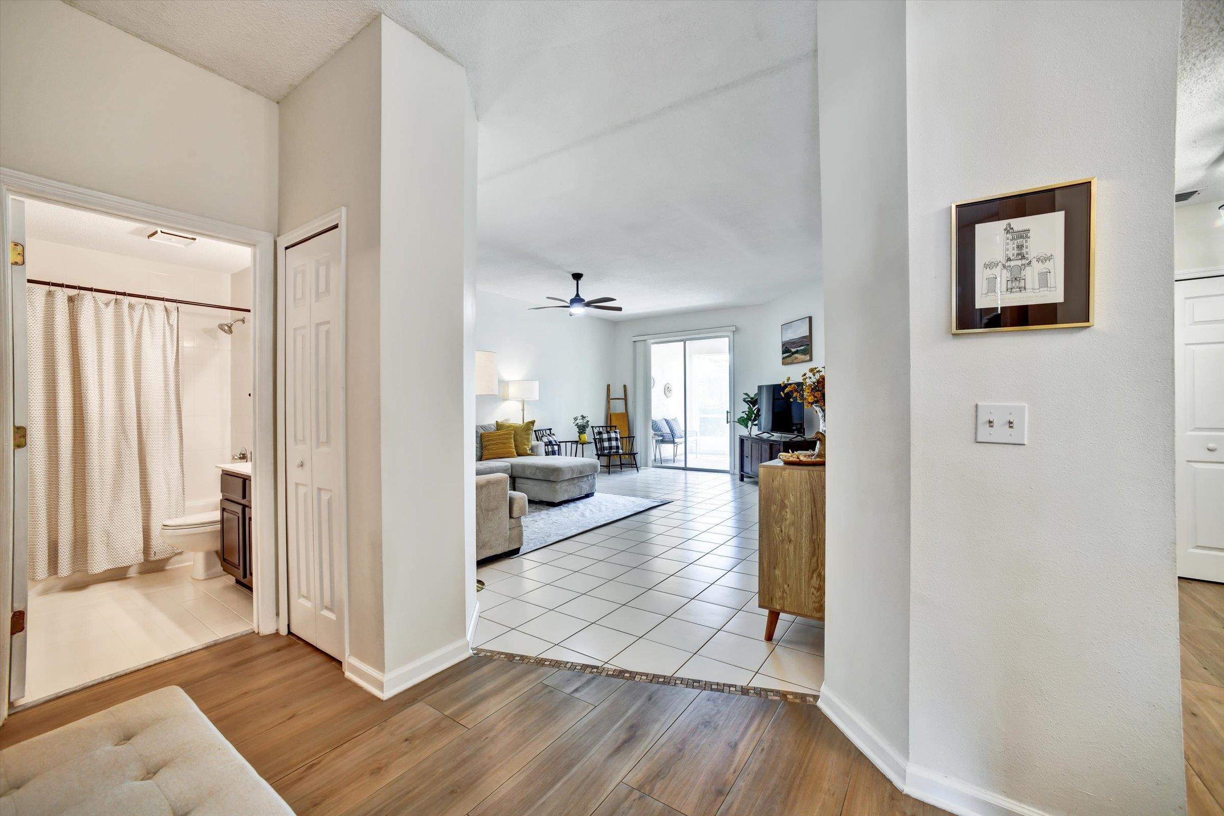 Image 11 of 43 For 804 Pine Valley Pl
