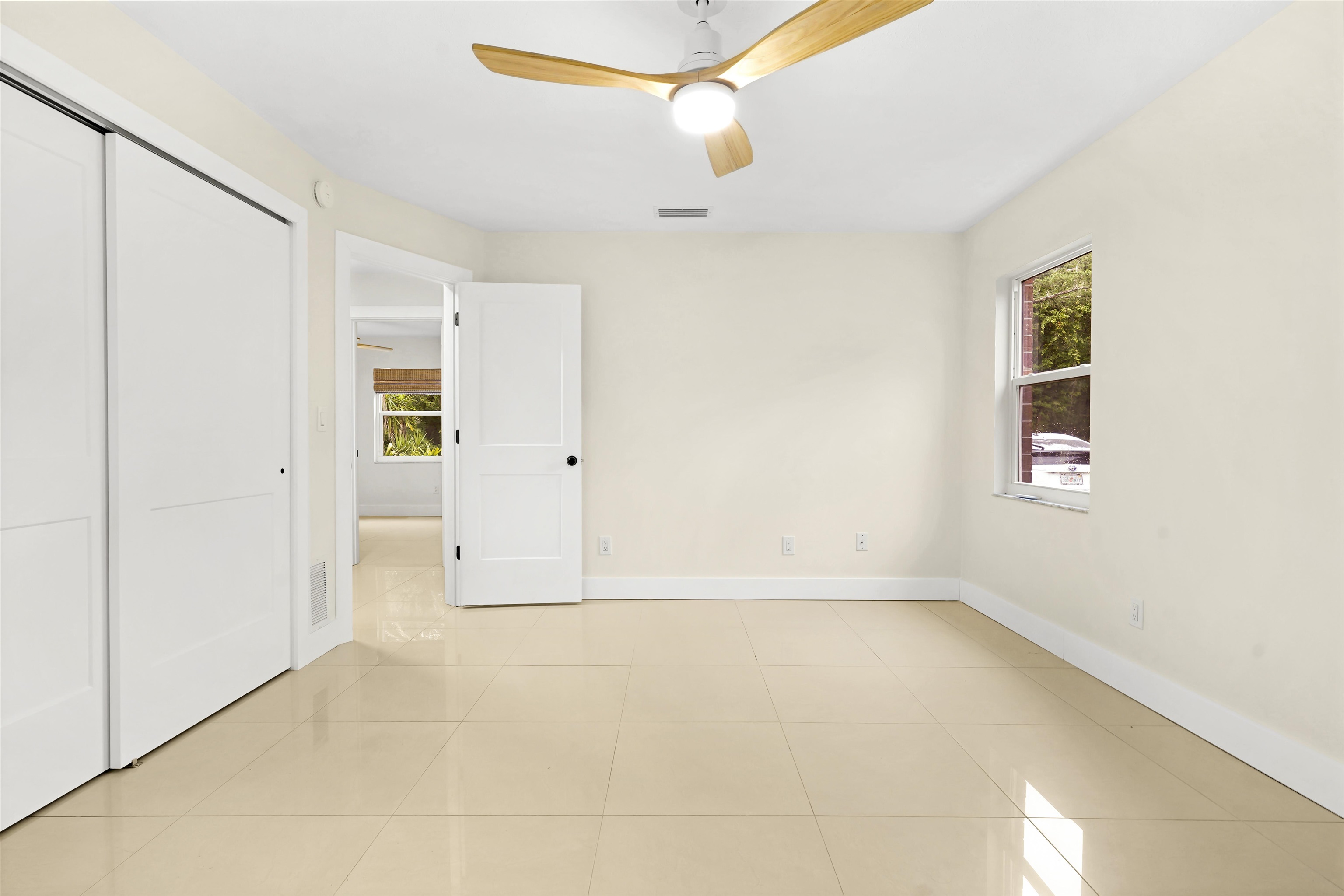 Image 4 of 35 For 212 F St  