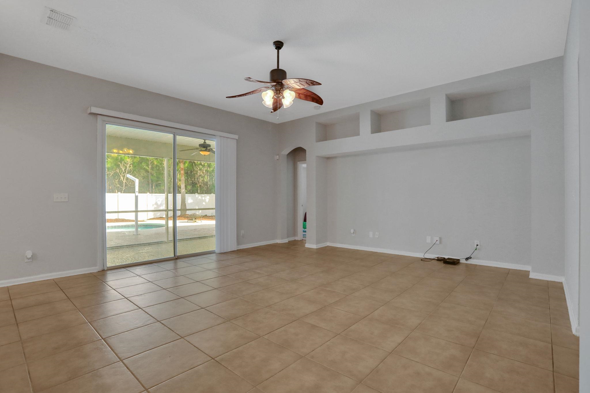 Image 4 of 55 For 185 Casa Sevilla Ave