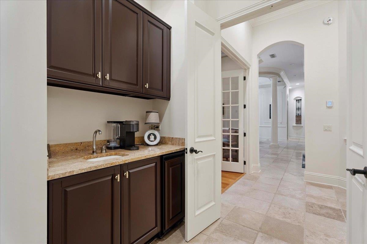 Image 29 of 95 For 117 Hickory Hill Dr