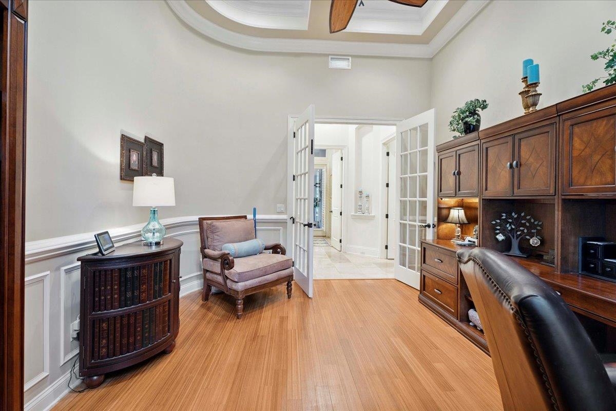 Image 37 of 95 For 117 Hickory Hill Dr