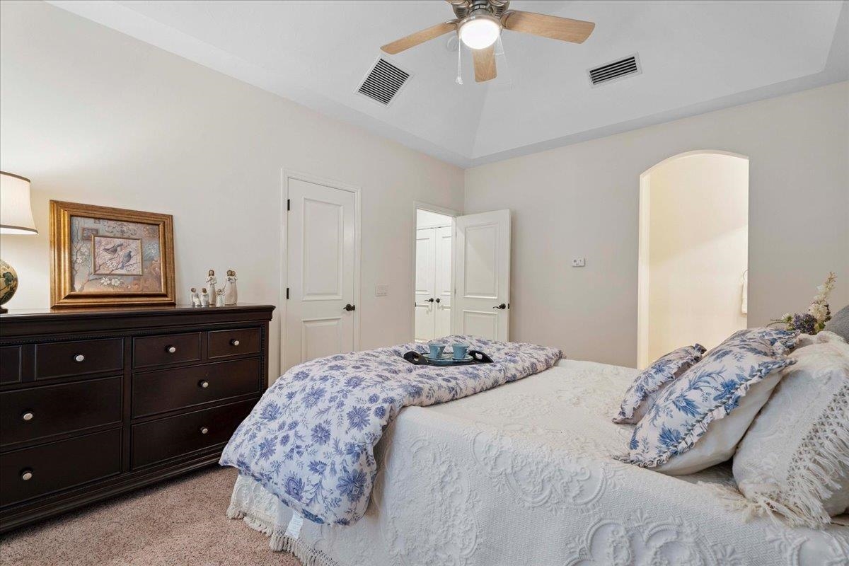 Image 48 of 95 For 117 Hickory Hill Dr