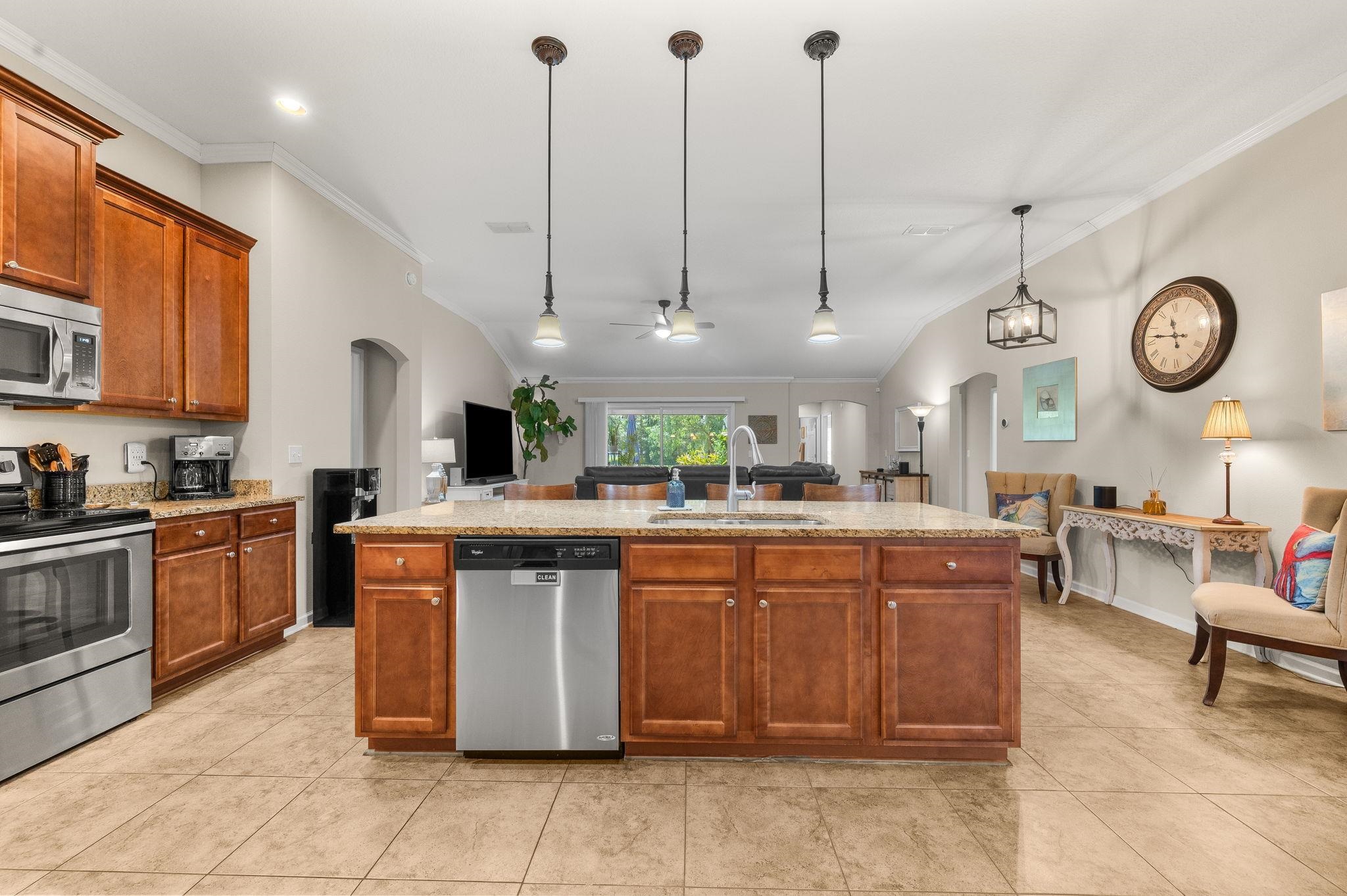 Image 21 of 74 For 338 Deerfield Glen Dr