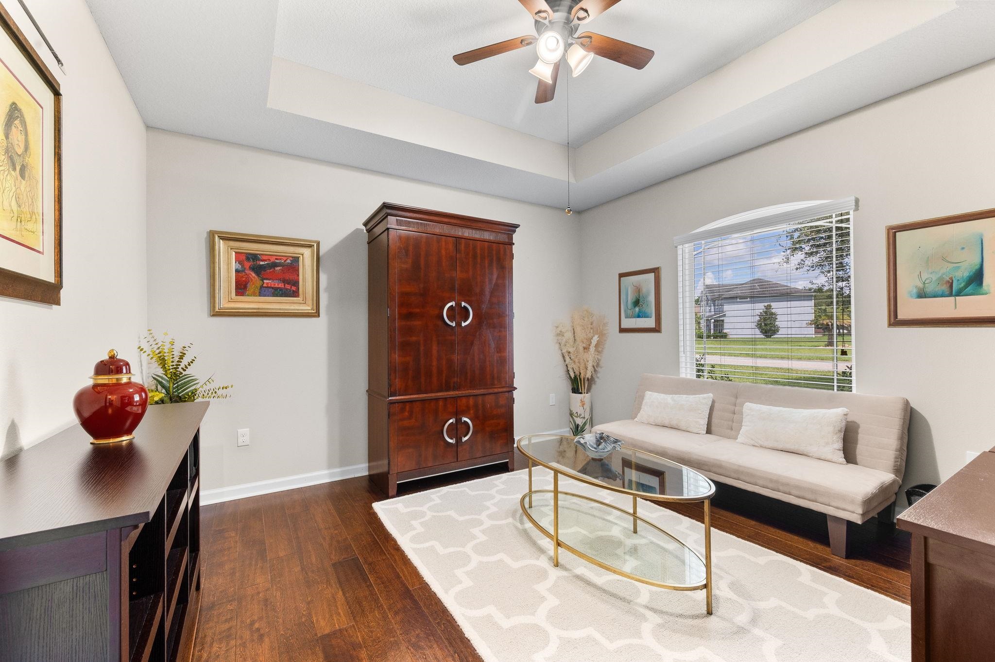 Image 29 of 74 For 338 Deerfield Glen Dr