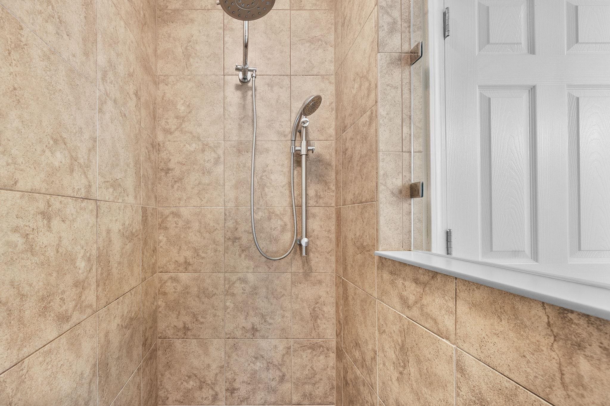 Image 45 of 74 For 338 Deerfield Glen Dr