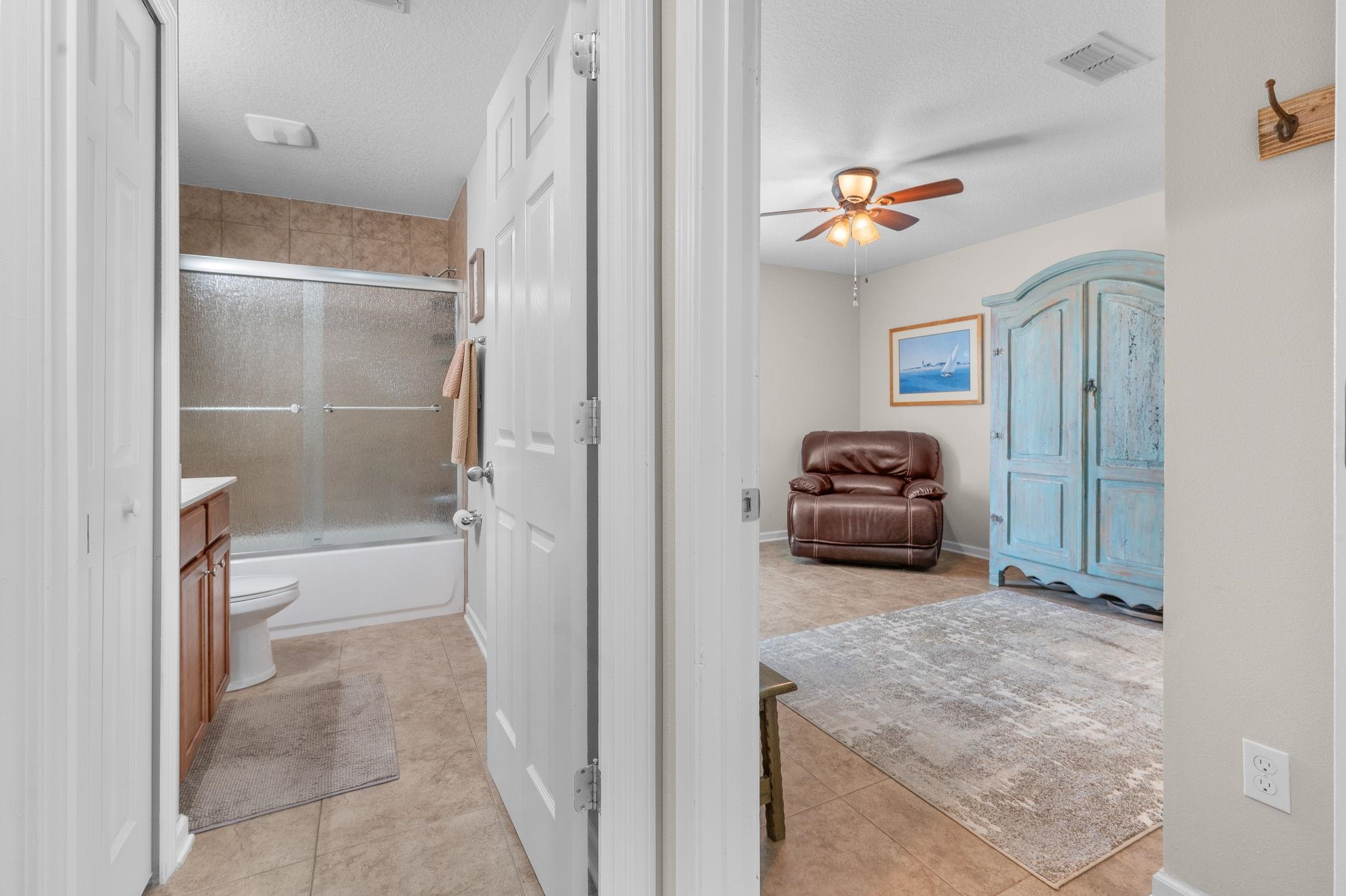 Image 53 of 74 For 338 Deerfield Glen Dr