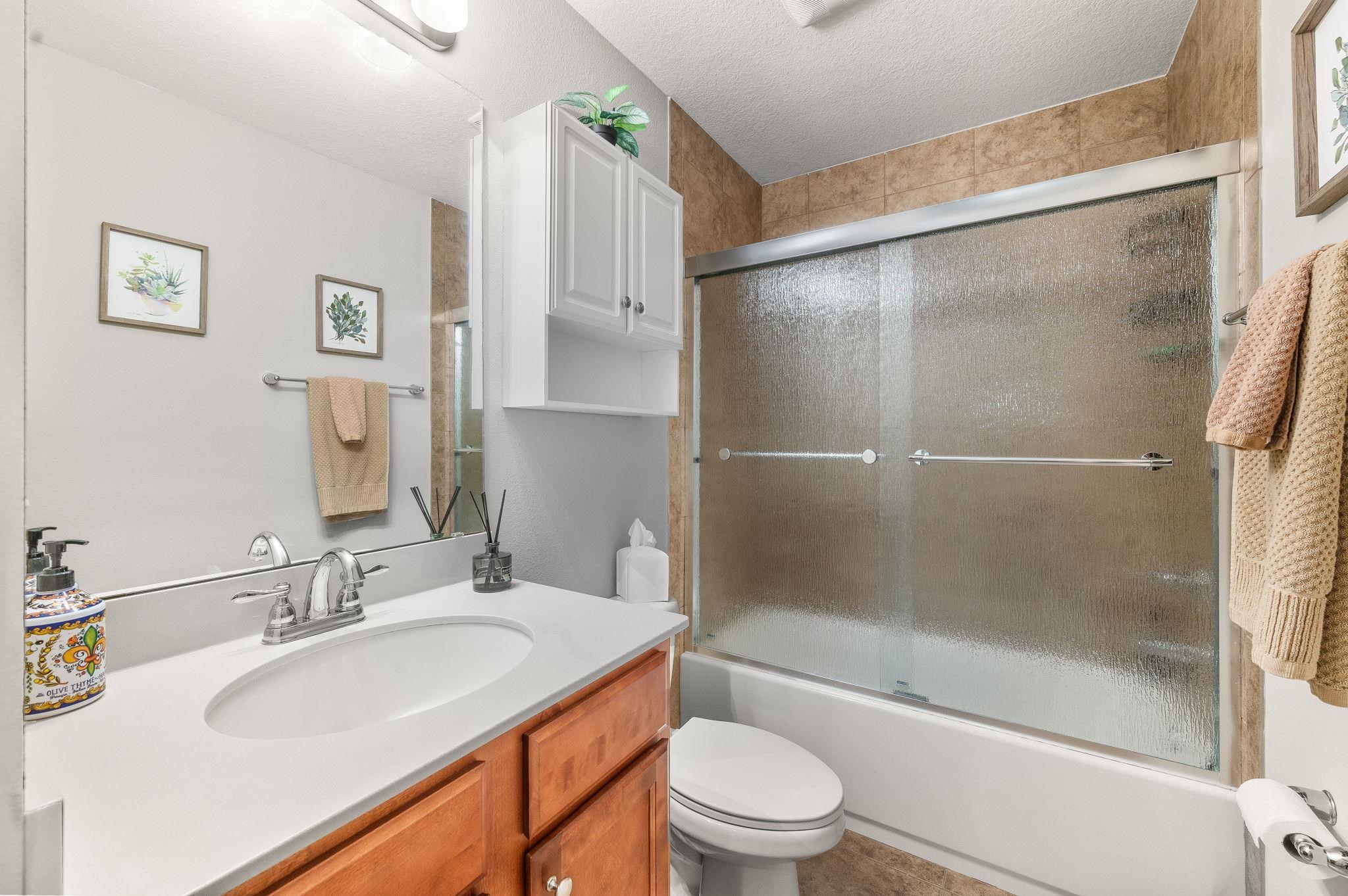 Image 54 of 74 For 338 Deerfield Glen Dr