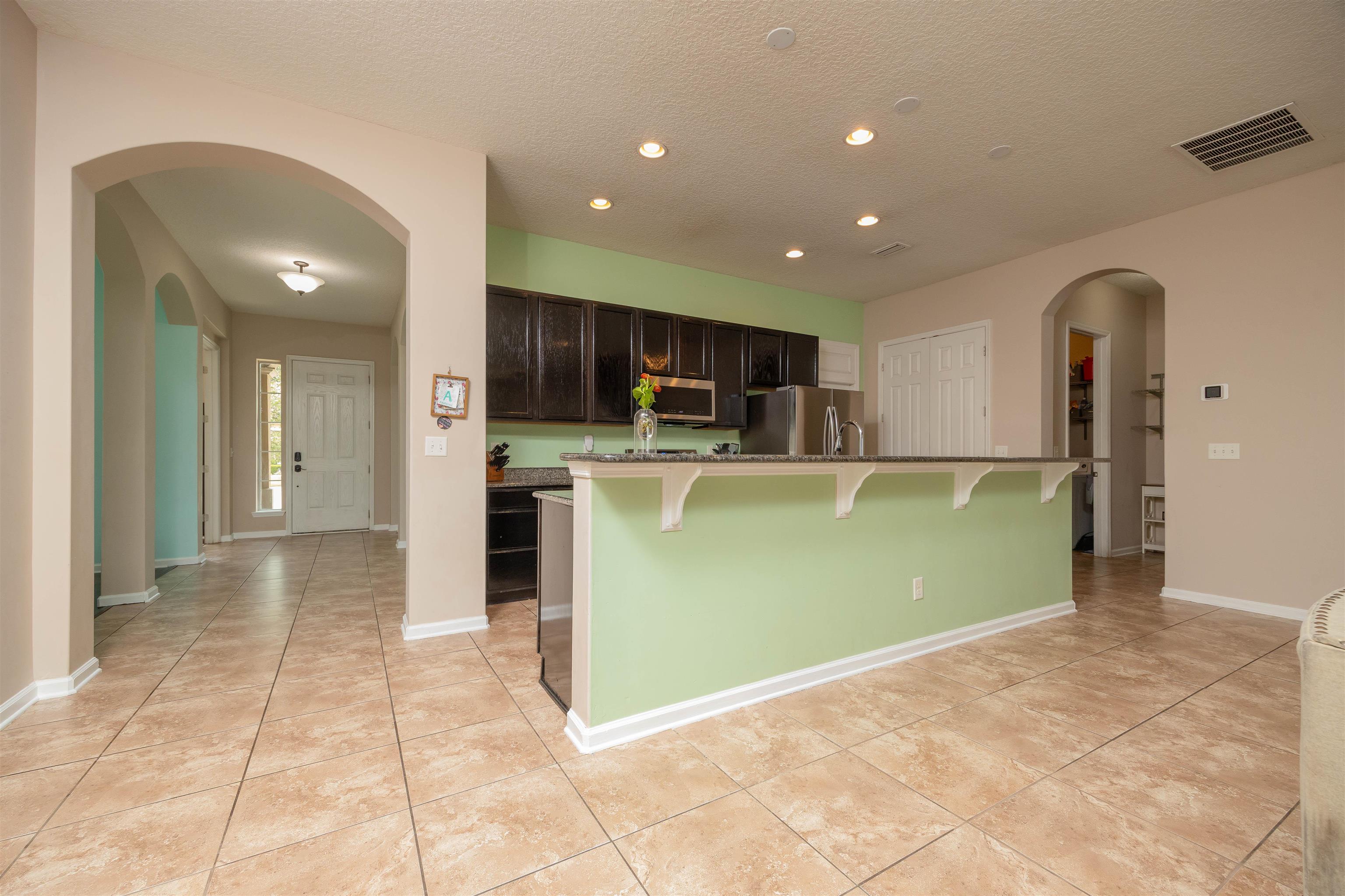 Image 18 of 77 For 1084 Santa Cruz St