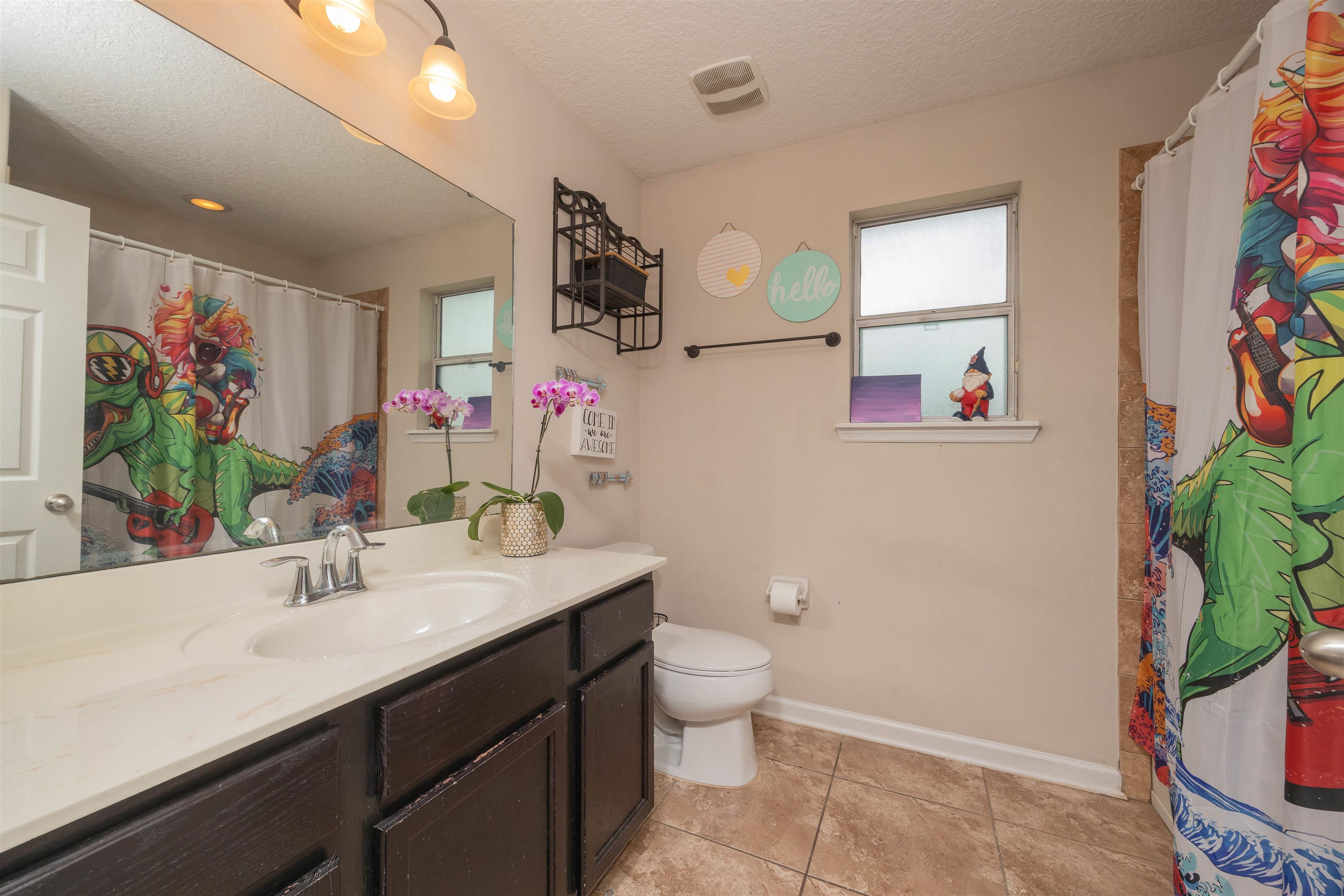 Image 45 of 77 For 1084 Santa Cruz St