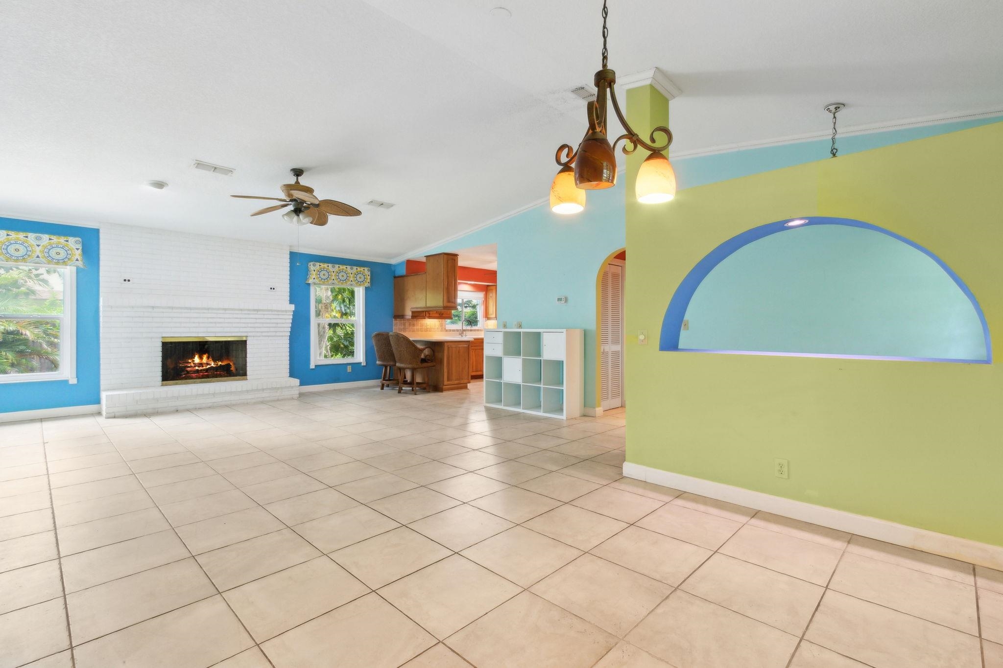 Image 18 of 56 For 579 16th St  