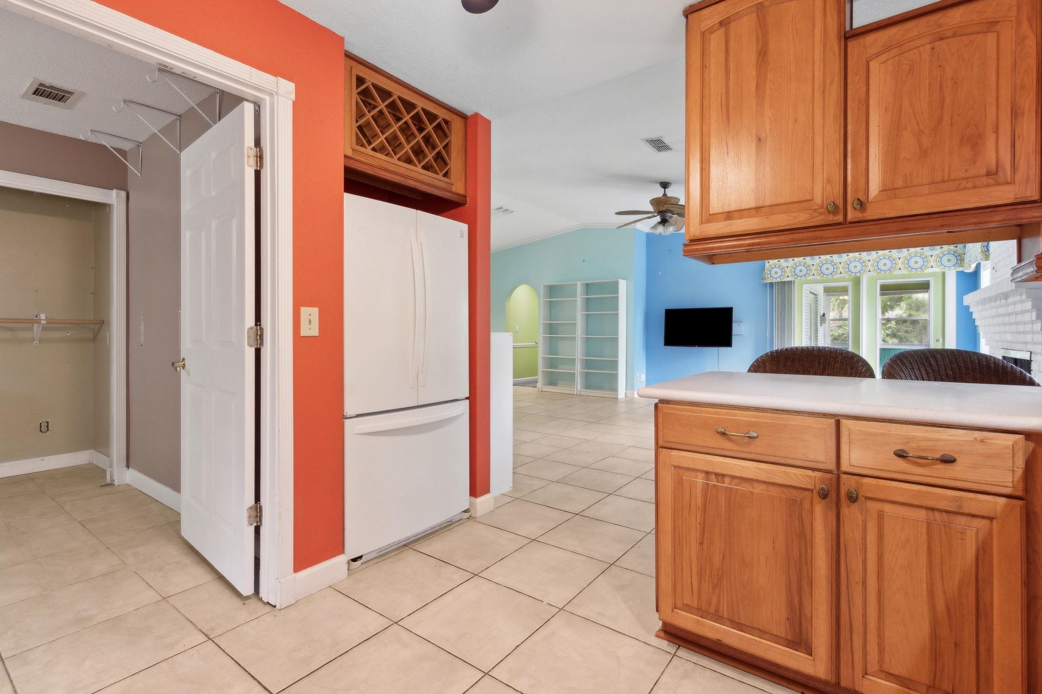 Image 22 of 56 For 579 16th St  