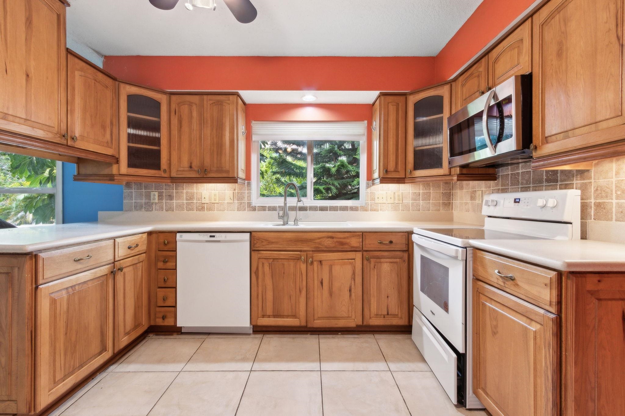 Image 23 of 56 For 579 16th St  