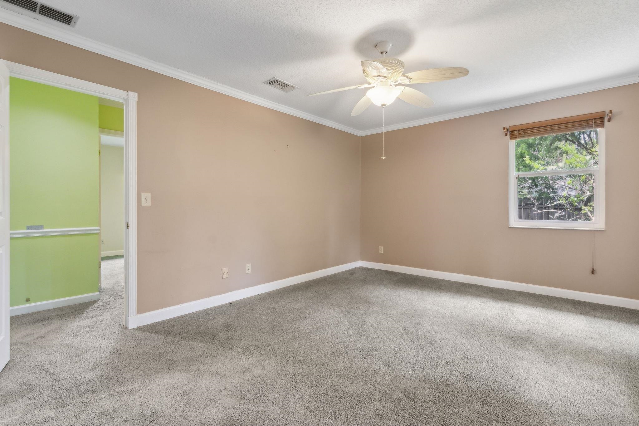 Image 28 of 56 For 579 16th St  