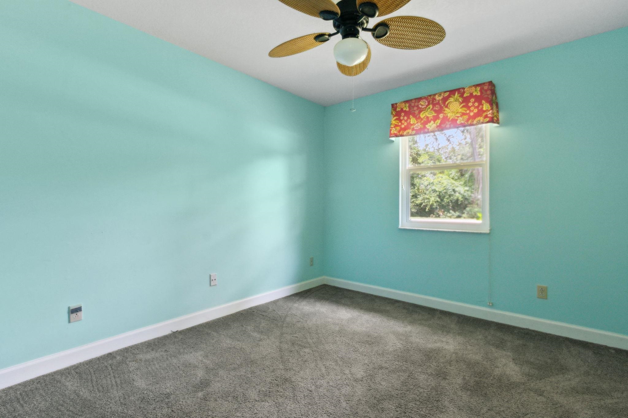 Image 31 of 56 For 579 16th St  