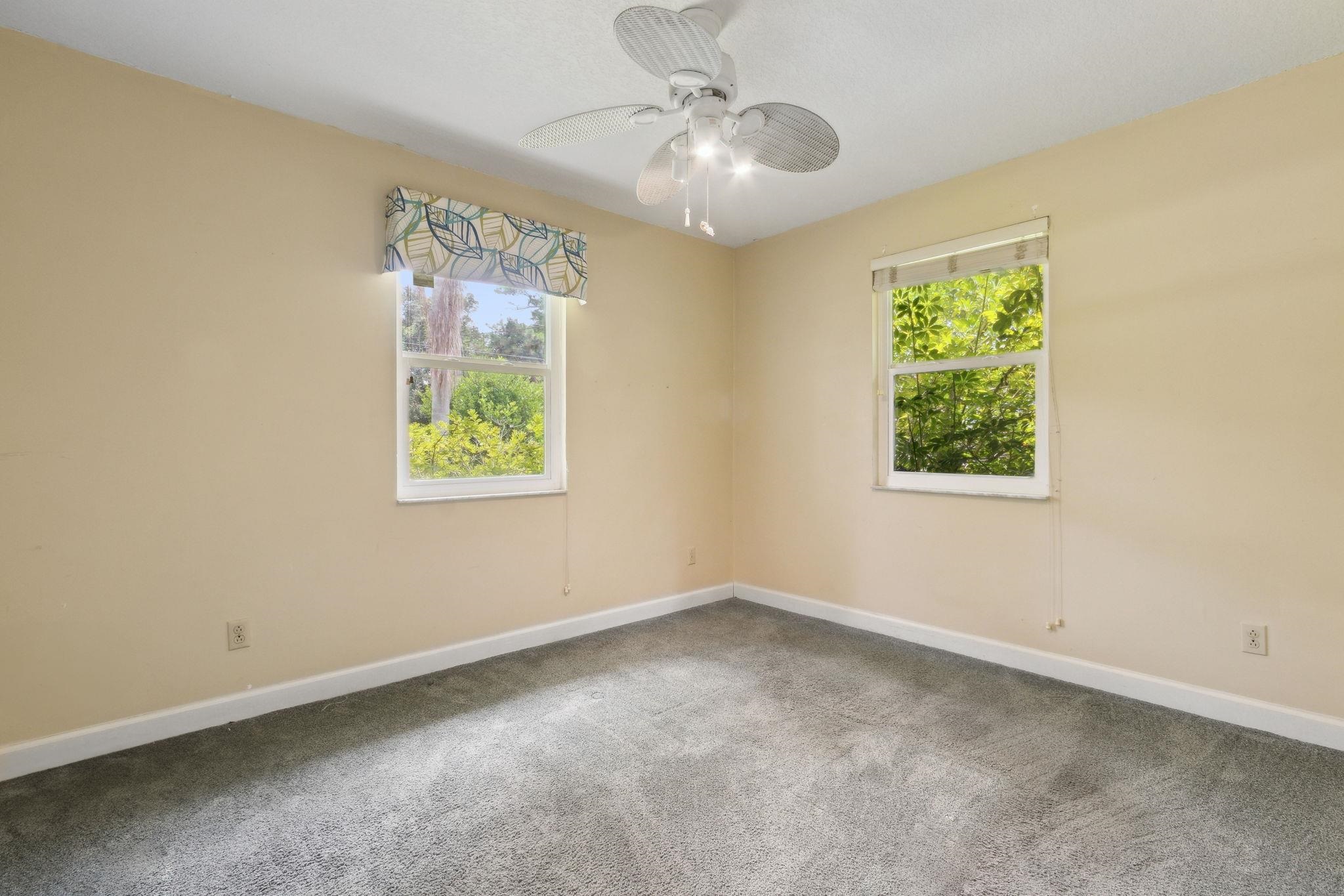 Image 33 of 56 For 579 16th St  