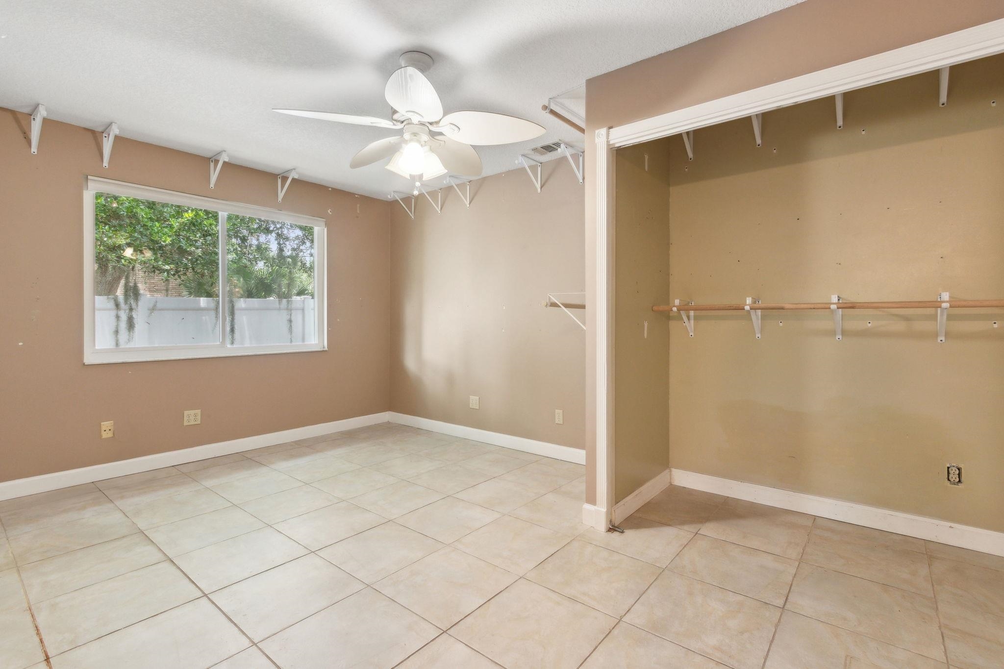 Image 37 of 56 For 579 16th St  