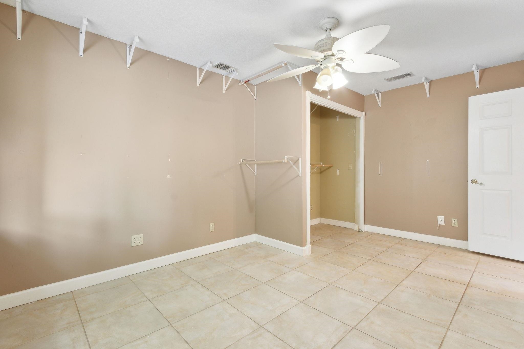 Image 38 of 56 For 579 16th St  