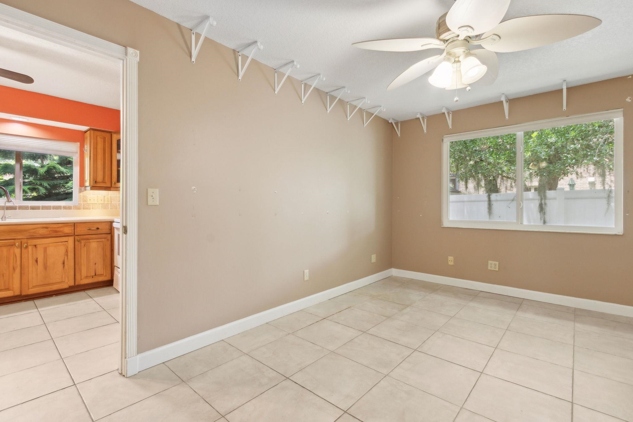 Image 39 of 56 For 579 16th St  
