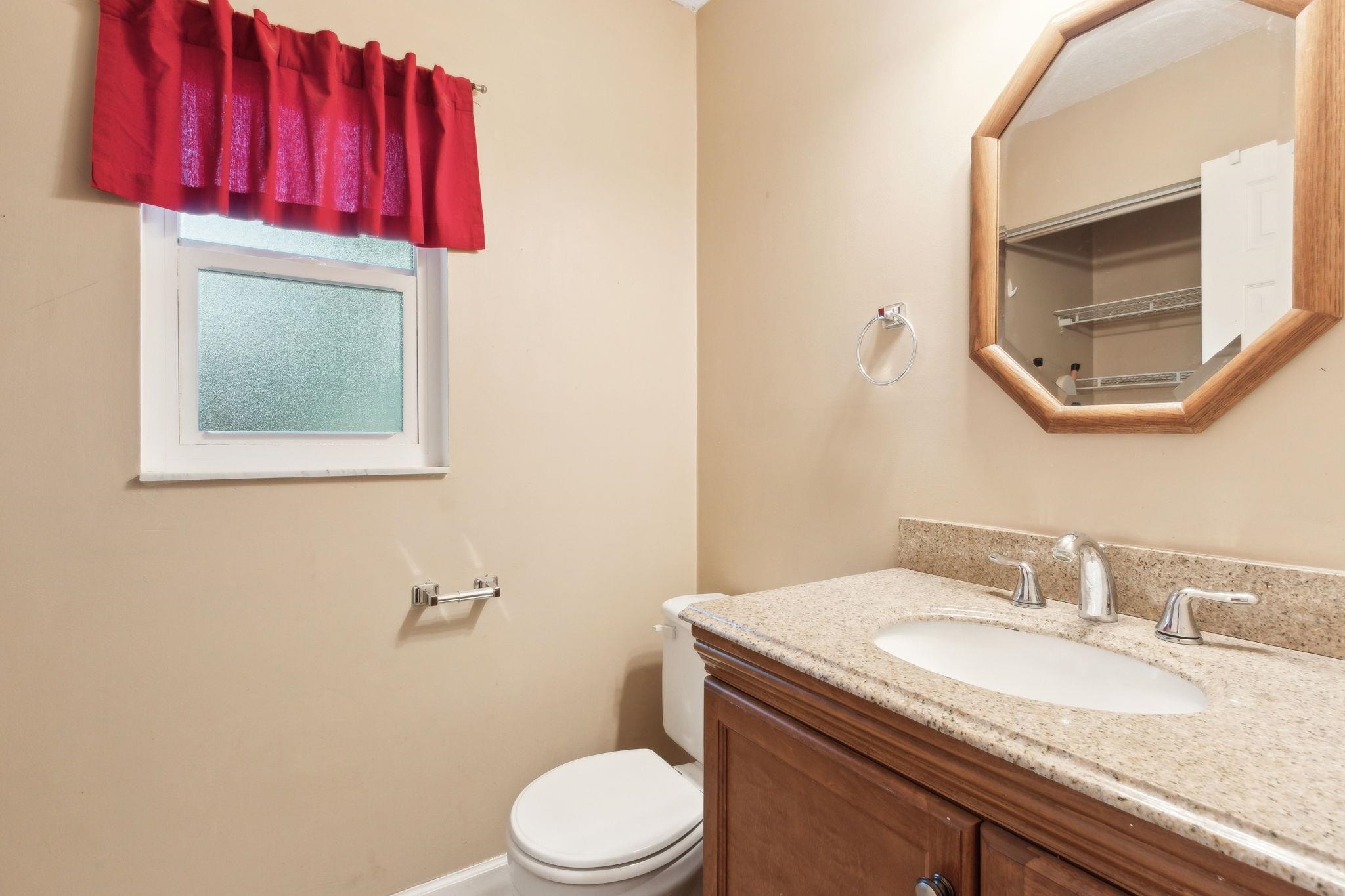 Image 40 of 56 For 579 16th St  