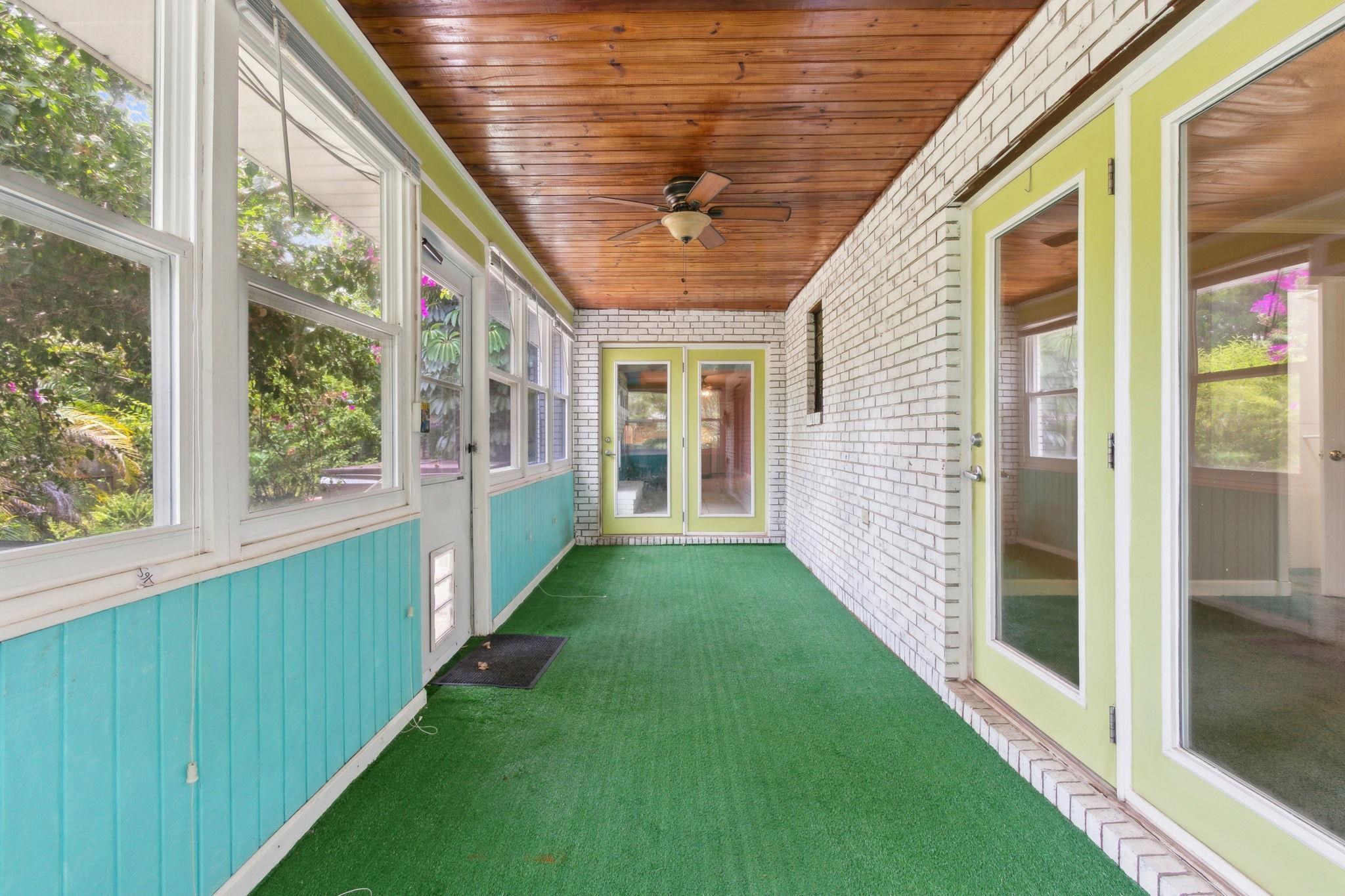 Image 43 of 56 For 579 16th St  