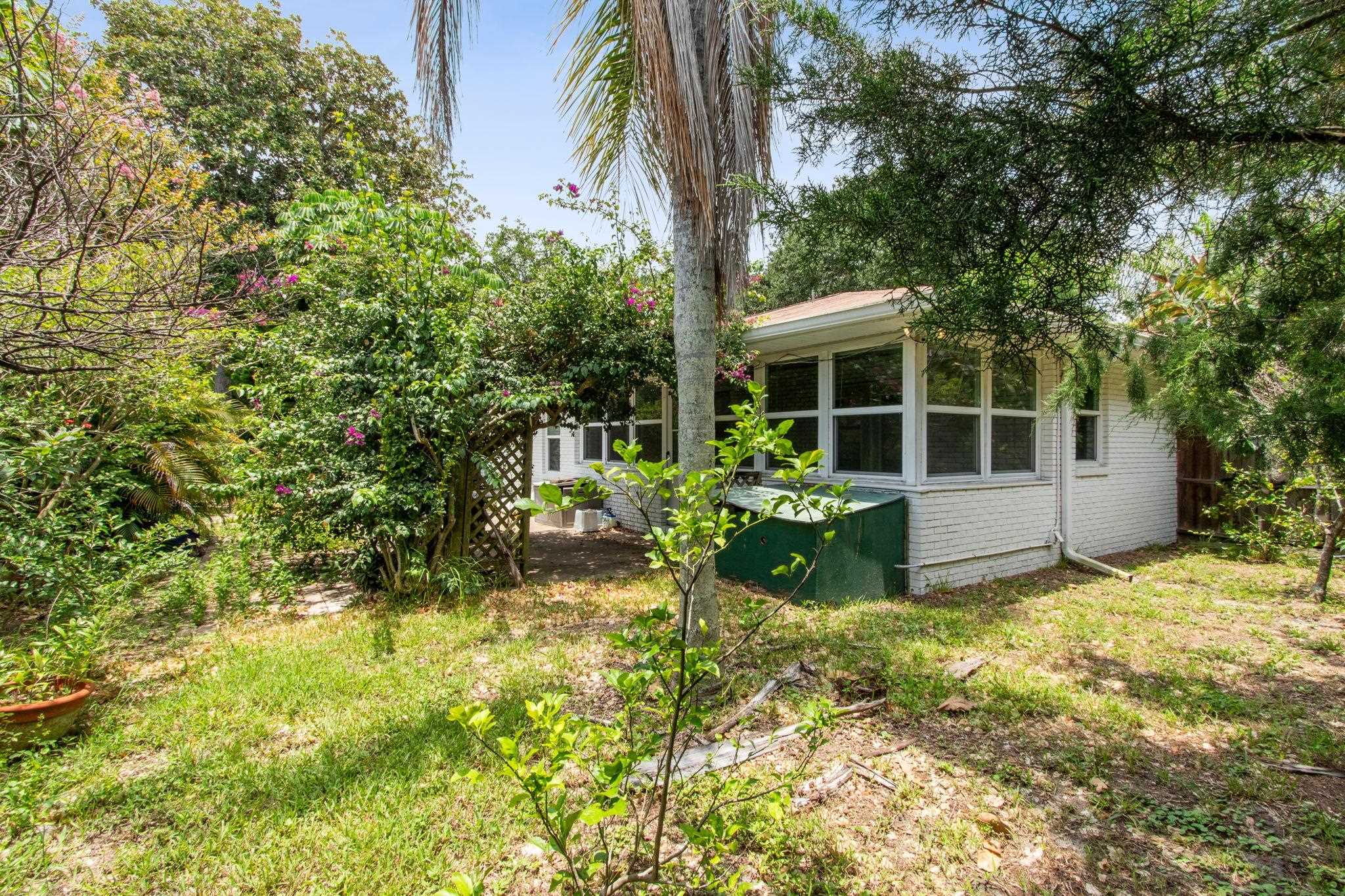 Image 46 of 56 For 579 16th St  