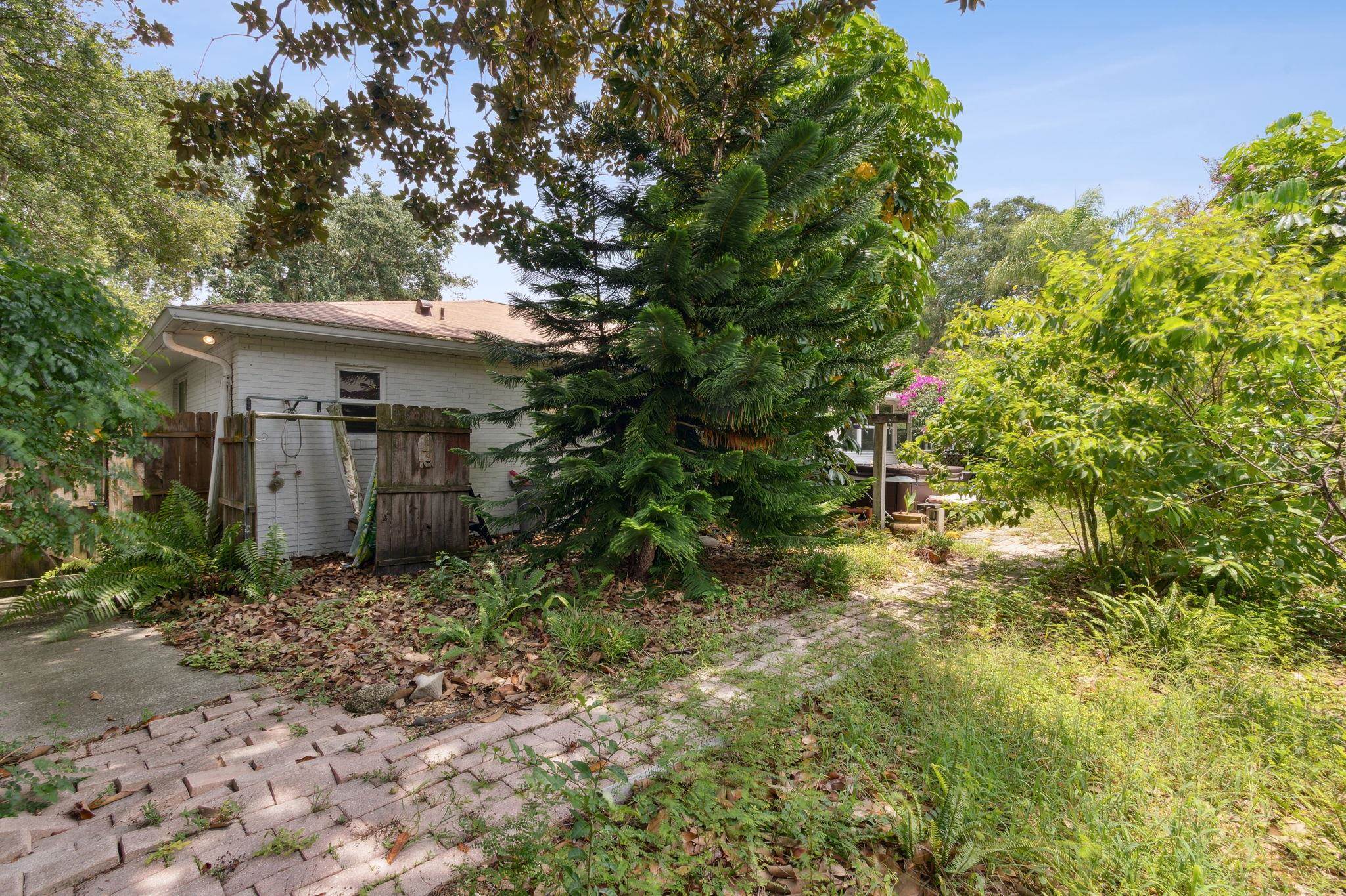 Image 48 of 56 For 579 16th St  
