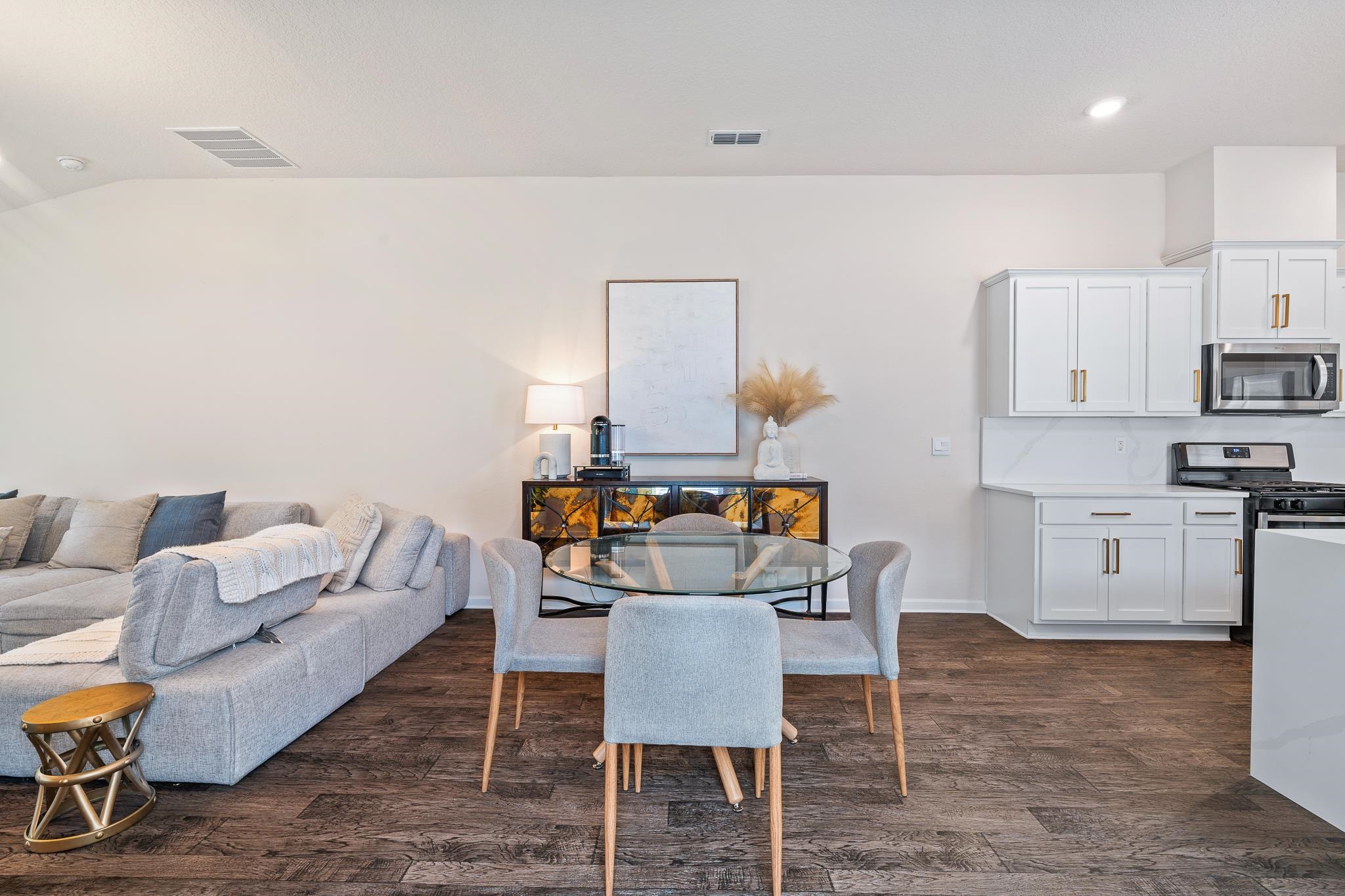 Image 9 of 48 For 147 Logrono Court