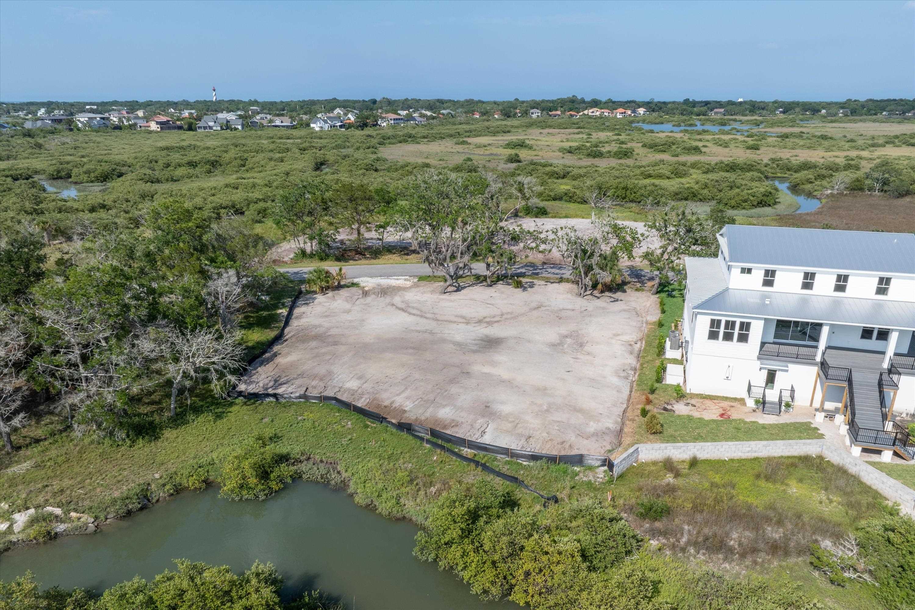 Image 4 of 5 For Pelican Reef Dr