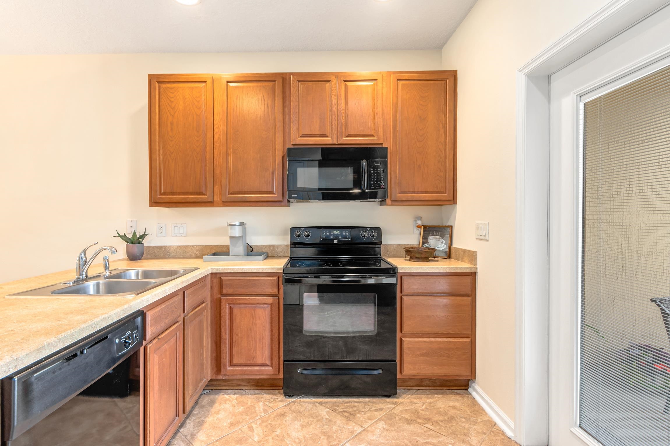 Image 12 of 39 For 616 Drake Bay Terrace