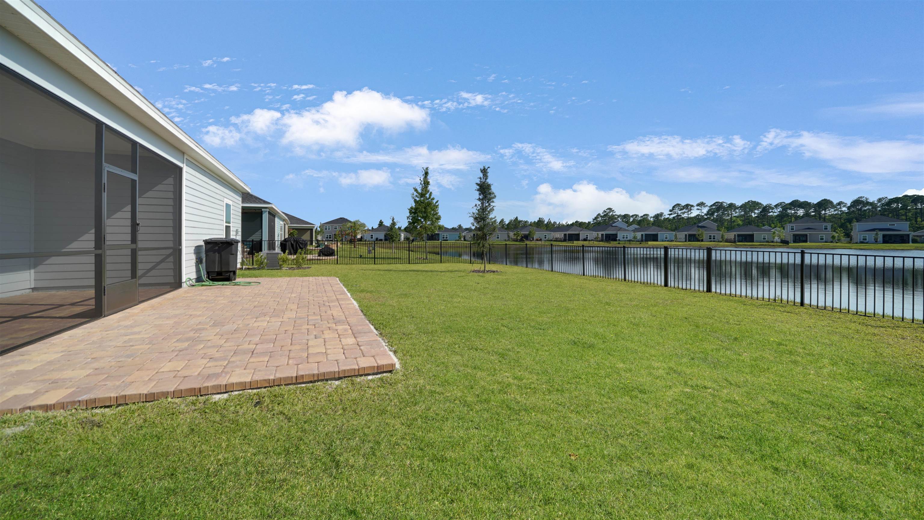 Image 16 of 40 For 264 Lake Sinclair St