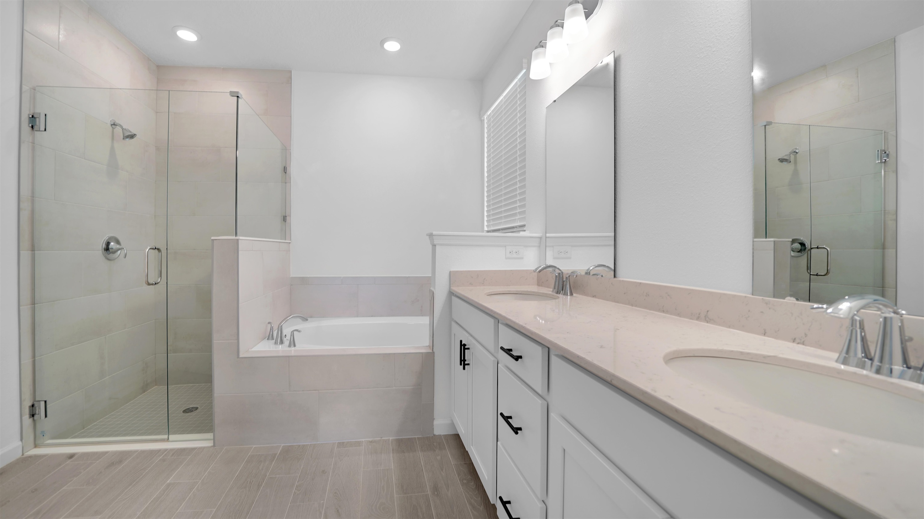 Image 19 of 40 For 264 Lake Sinclair St