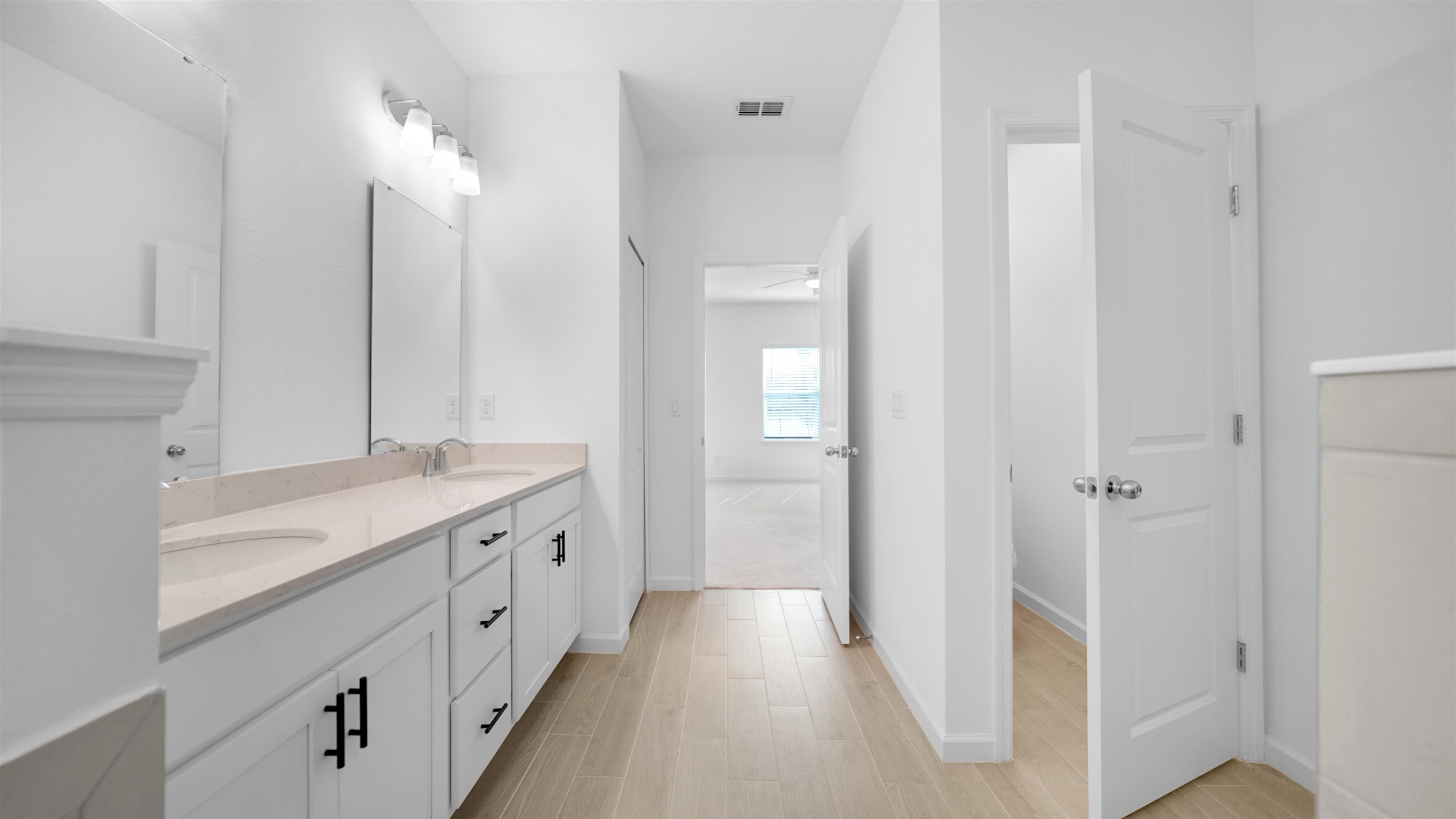 Image 23 of 40 For 264 Lake Sinclair St