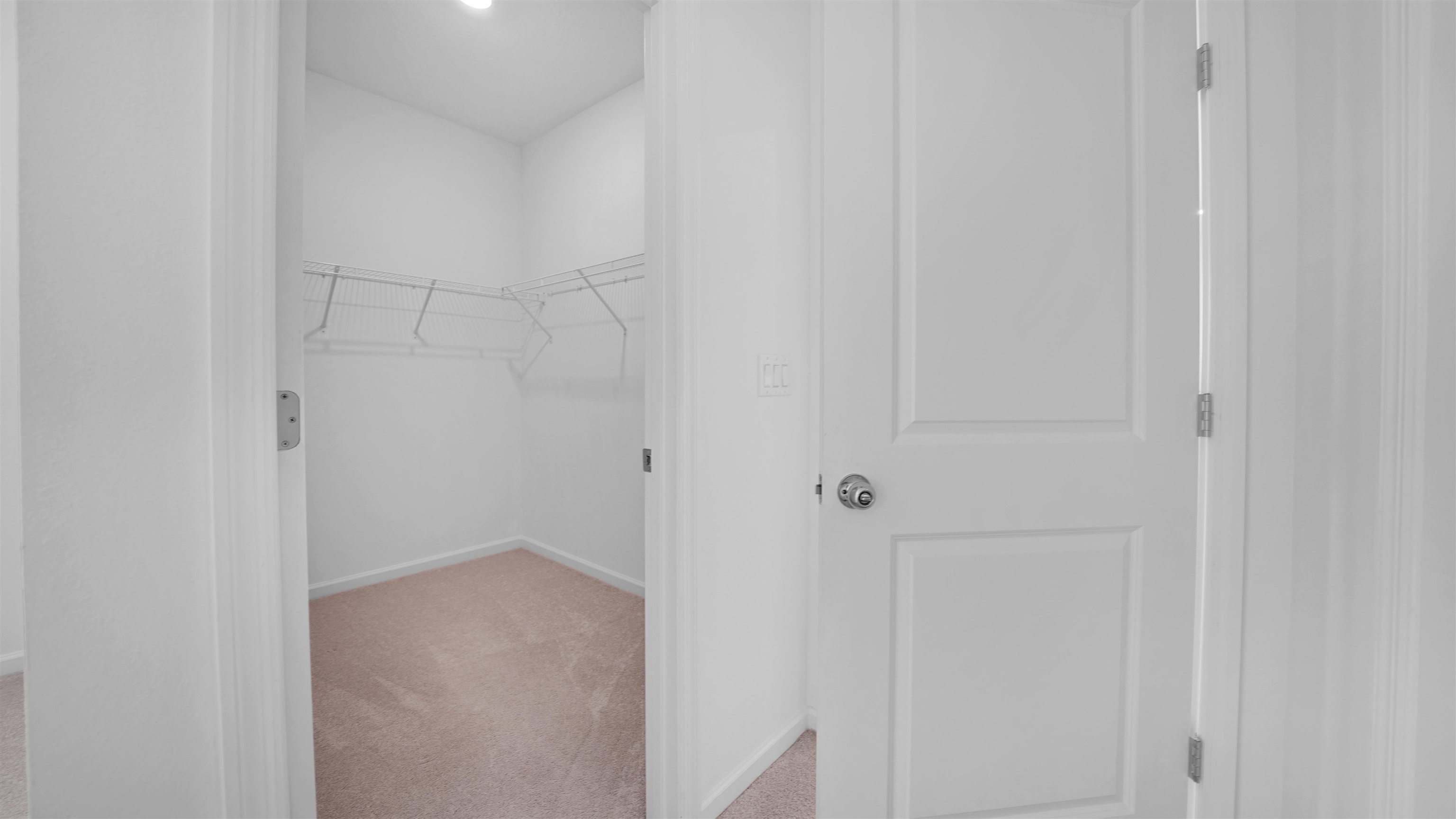 Image 25 of 40 For 264 Lake Sinclair St