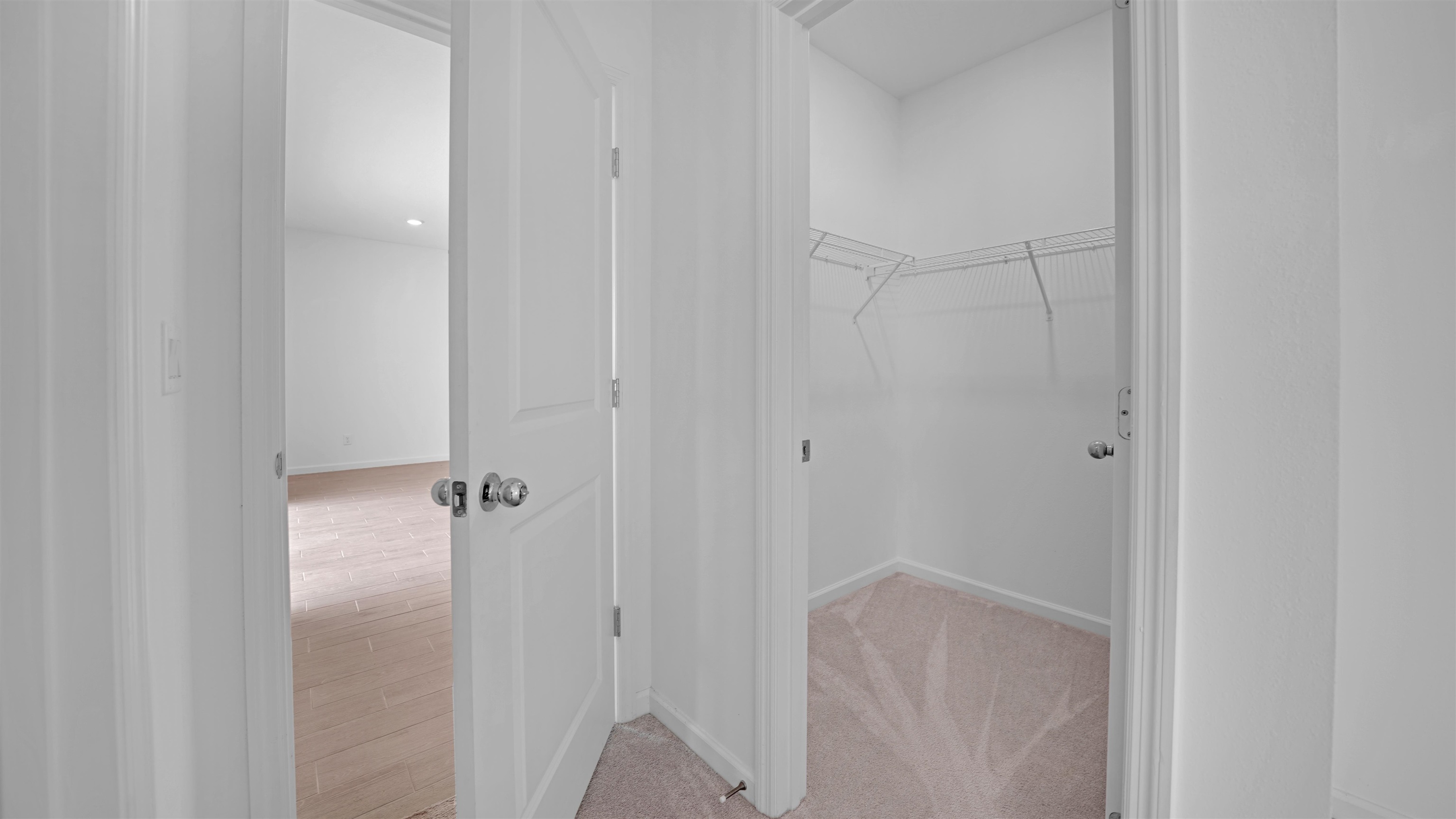 Image 26 of 40 For 264 Lake Sinclair St