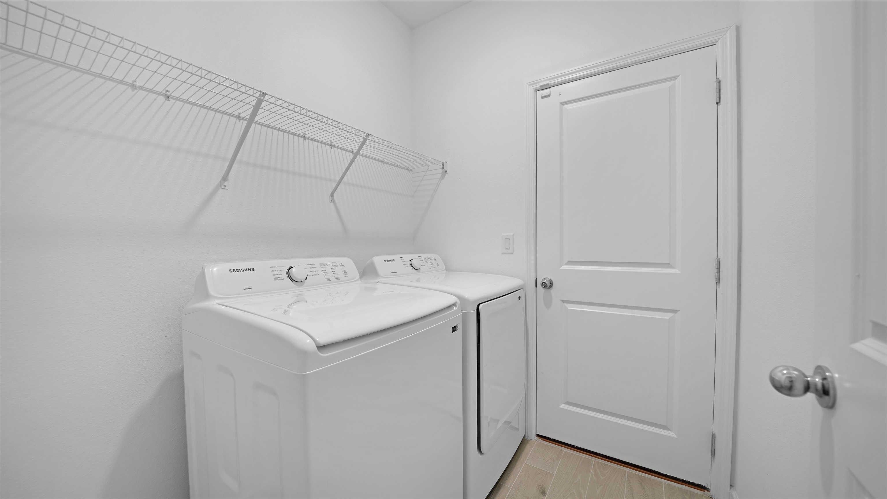 Image 27 of 40 For 264 Lake Sinclair St