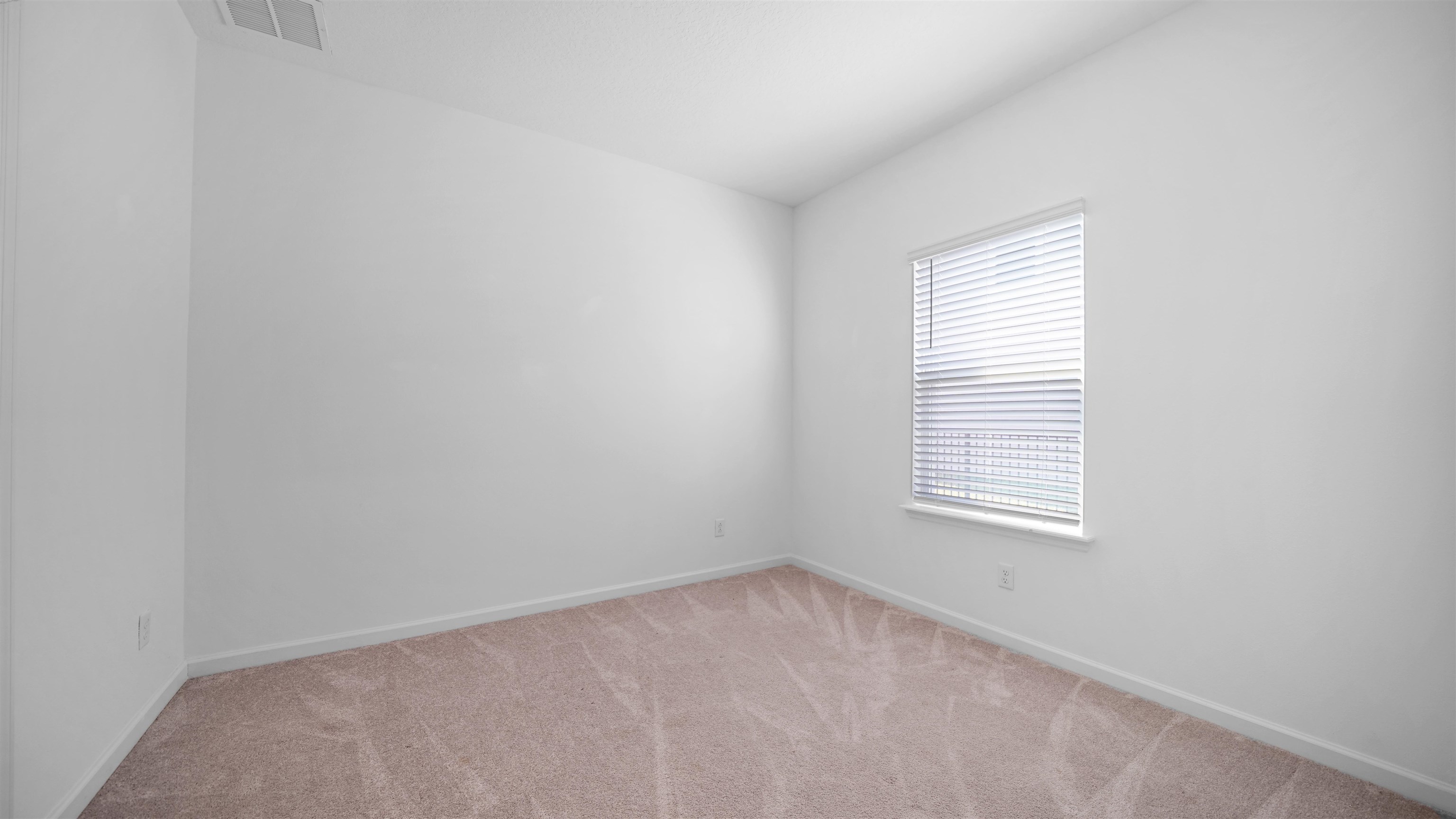 Image 34 of 40 For 264 Lake Sinclair St