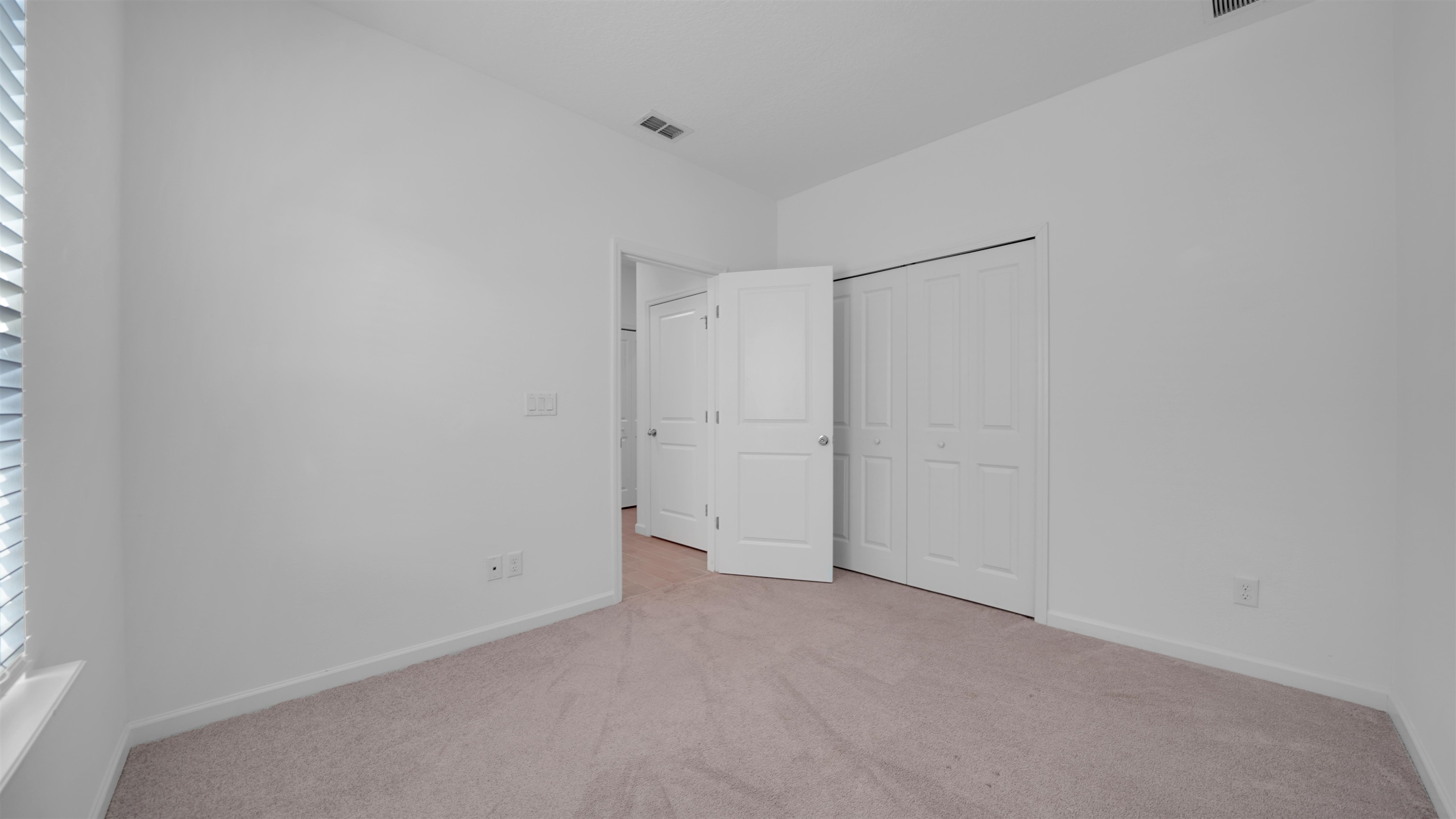 Image 35 of 40 For 264 Lake Sinclair St