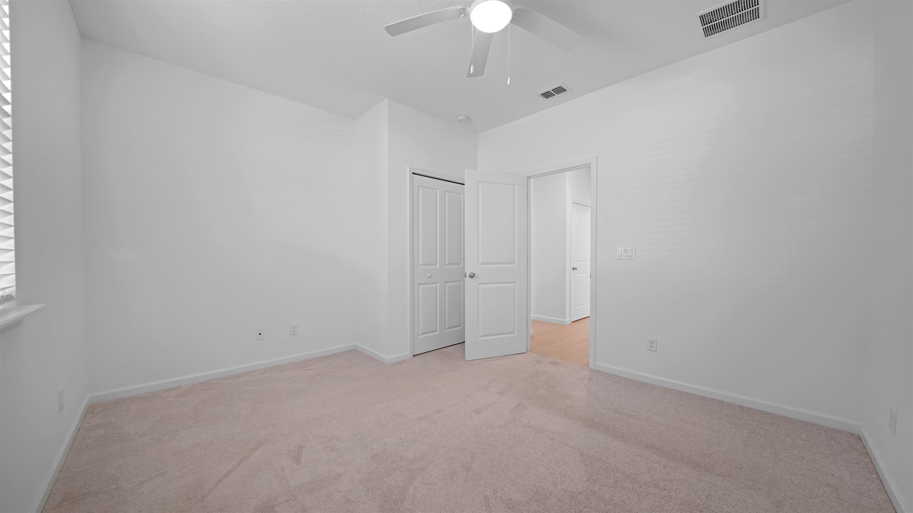 Image 36 of 40 For 264 Lake Sinclair St