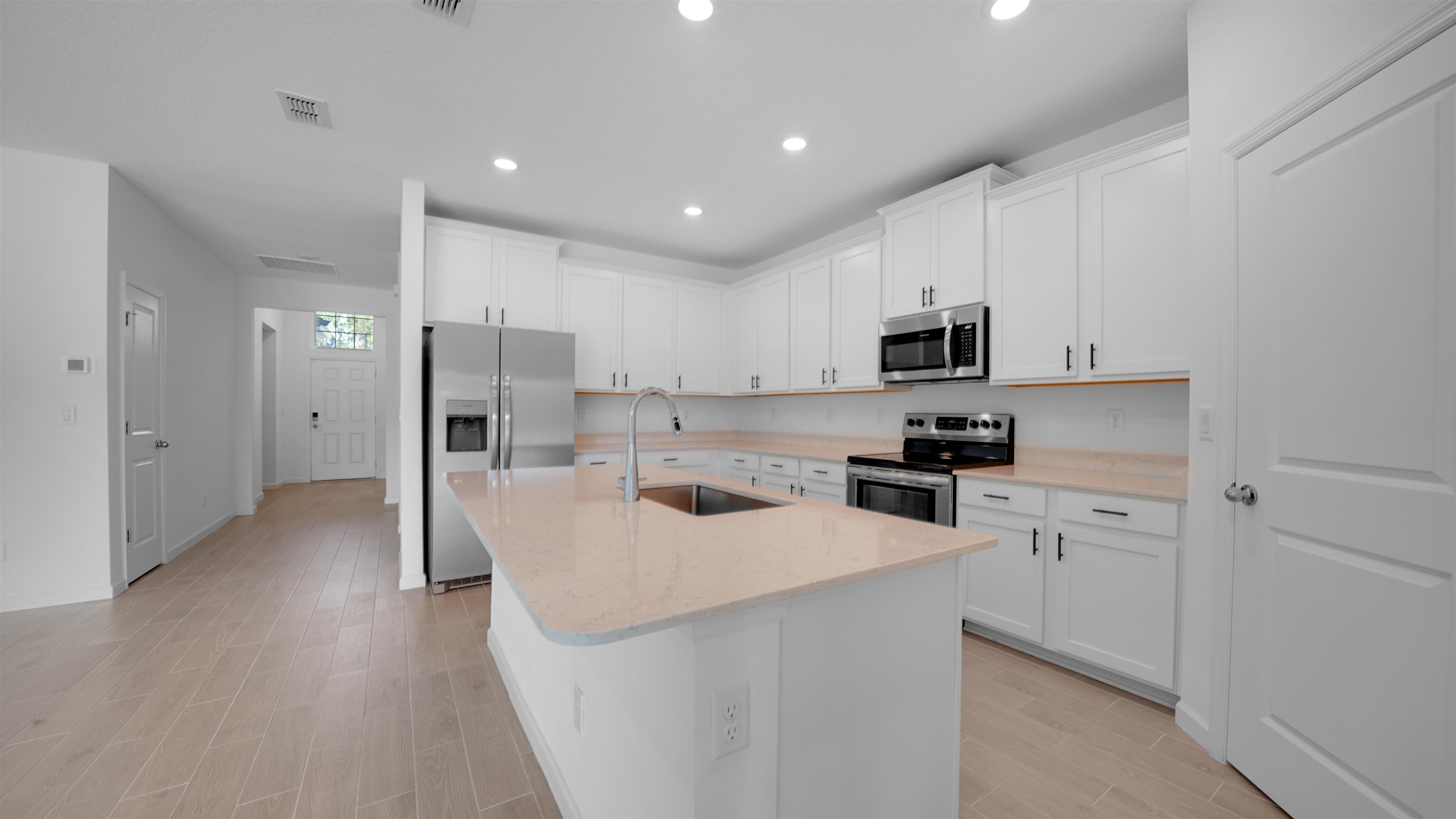 Image 8 of 40 For 264 Lake Sinclair St