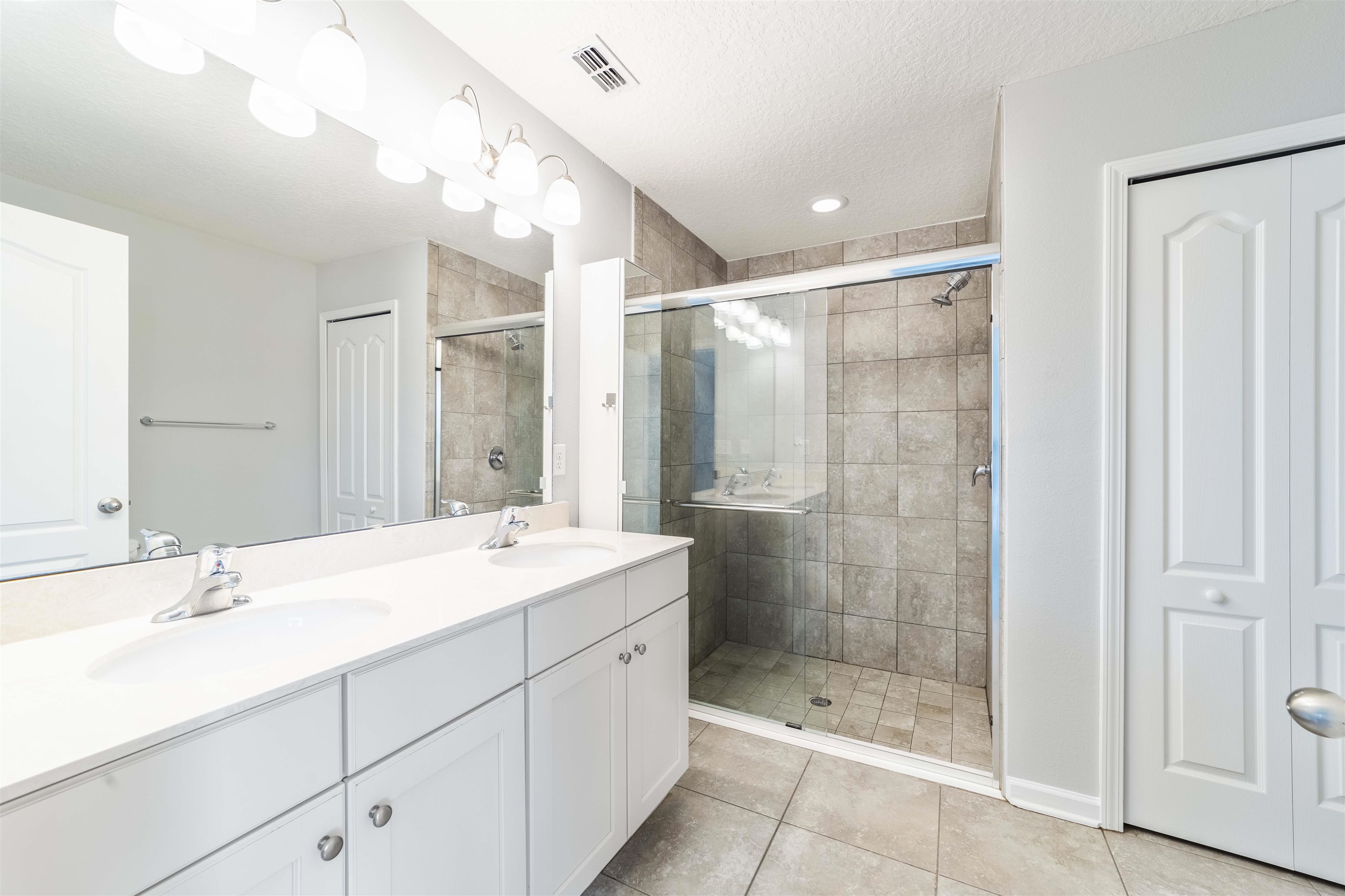 Image 18 of 57 For 498 Colorado Springs Way