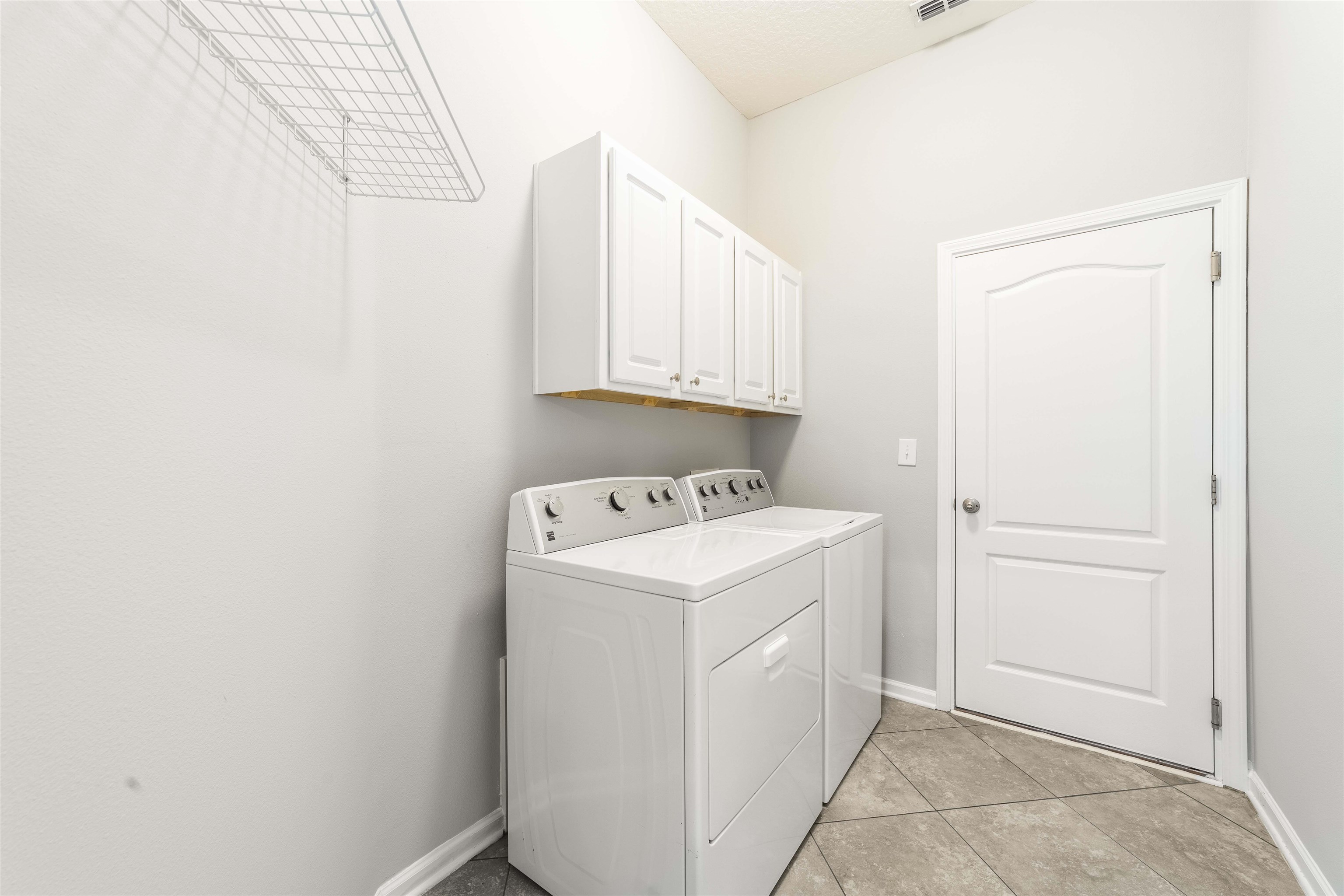 Image 29 of 57 For 498 Colorado Springs Way