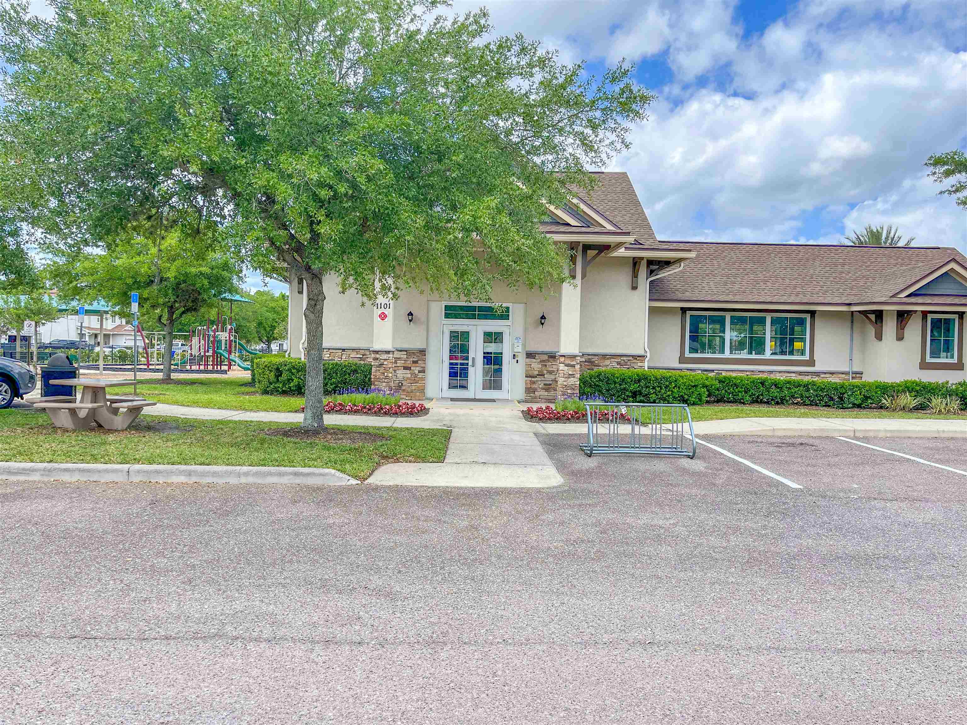 Image 44 of 57 For 498 Colorado Springs Way