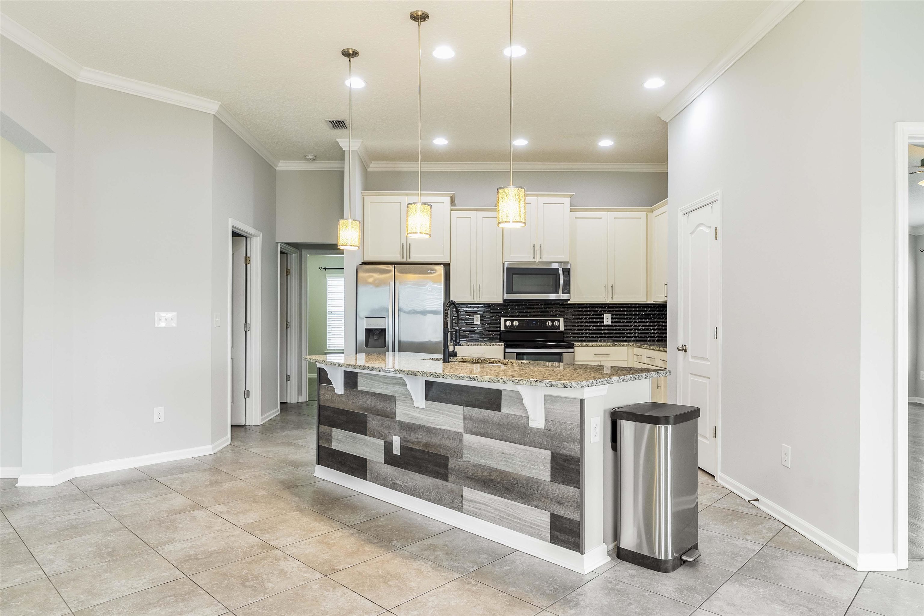 Image 8 of 57 For 498 Colorado Springs Way