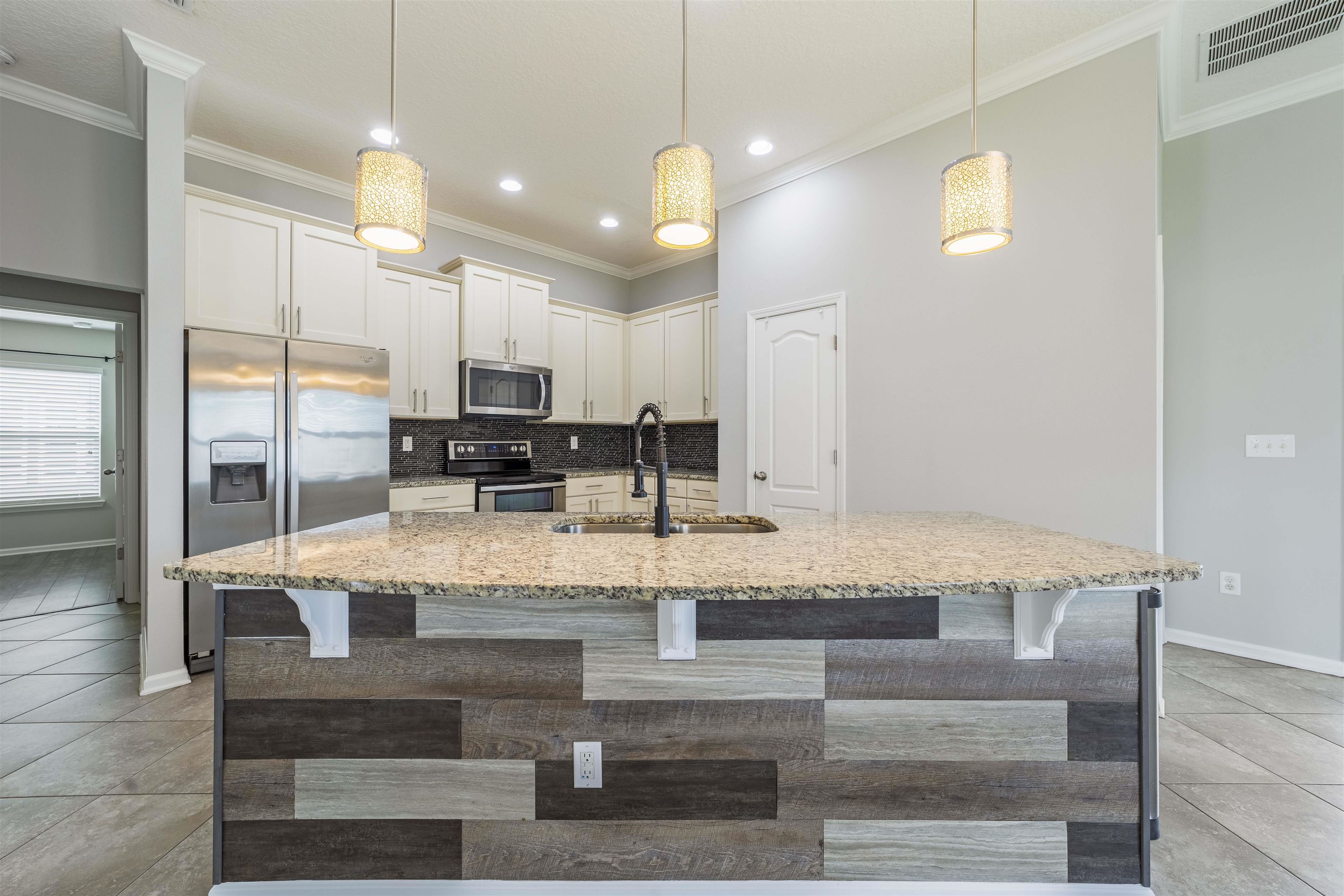 Image 9 of 57 For 498 Colorado Springs Way