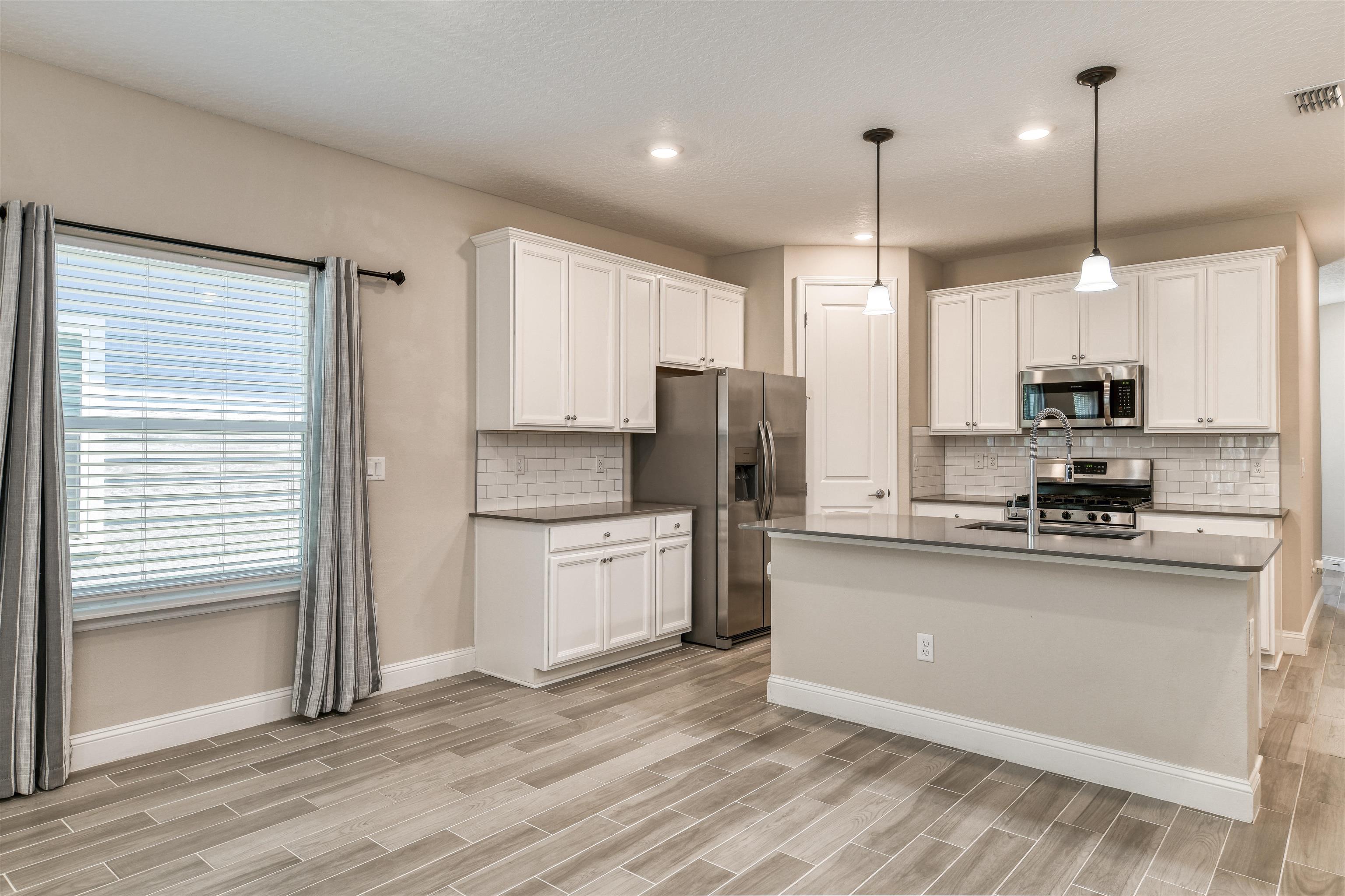 Image 18 of 40 For 274 Stillwater Blvd
