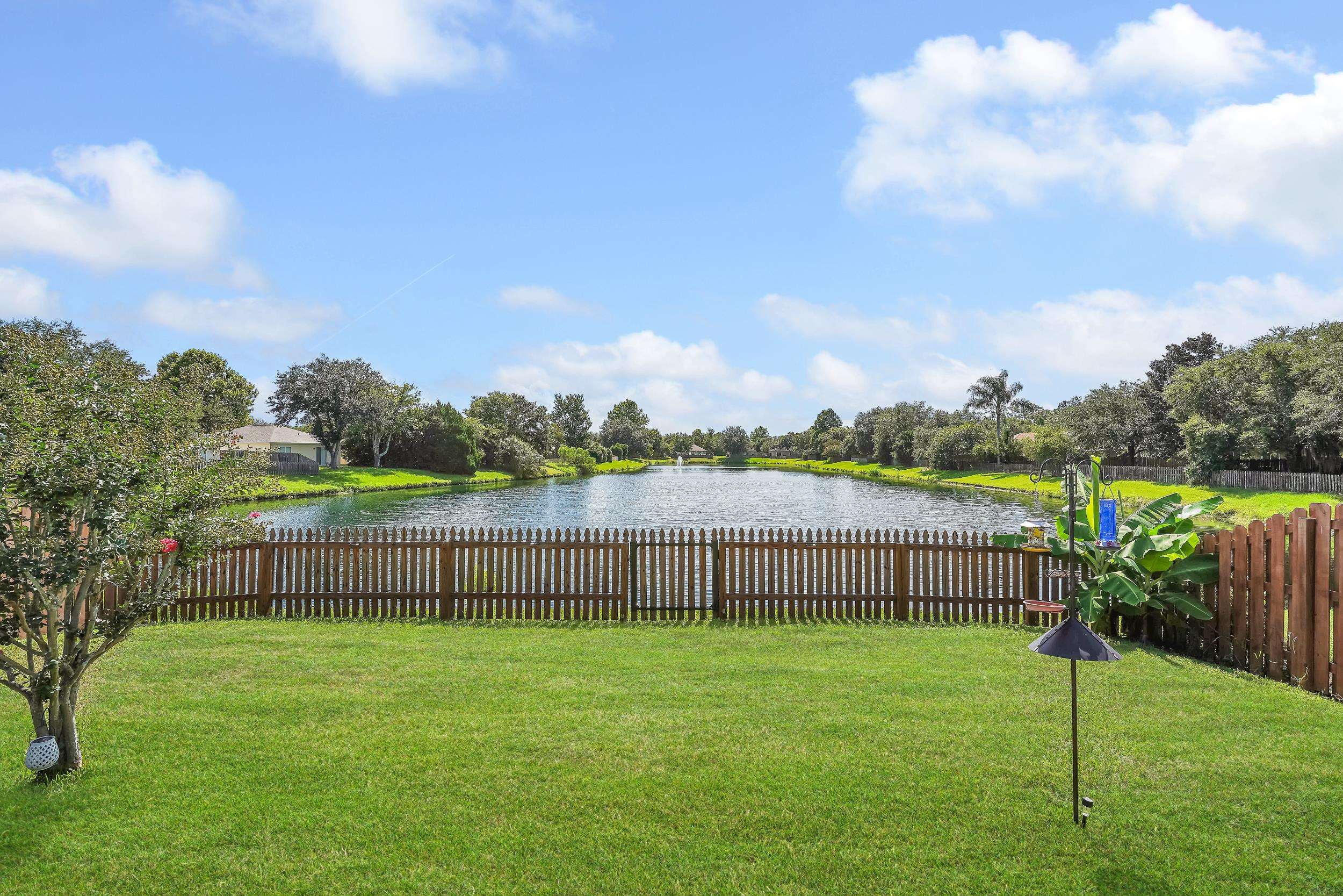 Image 25 of 36 For 891 Wynfield Circle